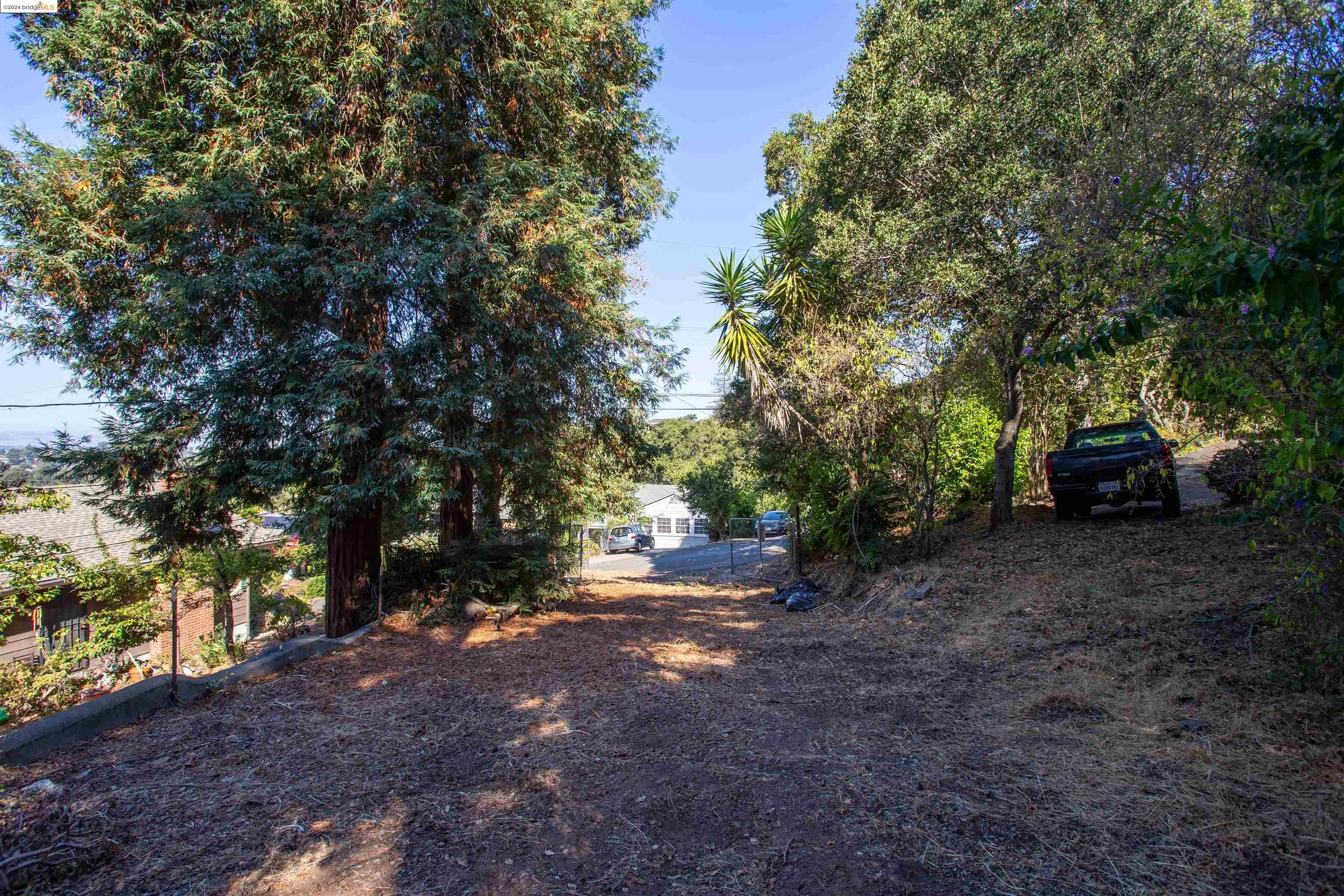 Detail Gallery Image 3 of 20 For 4224 Mountain View Ave, Oakland,  CA 94605 - – Beds | – Baths