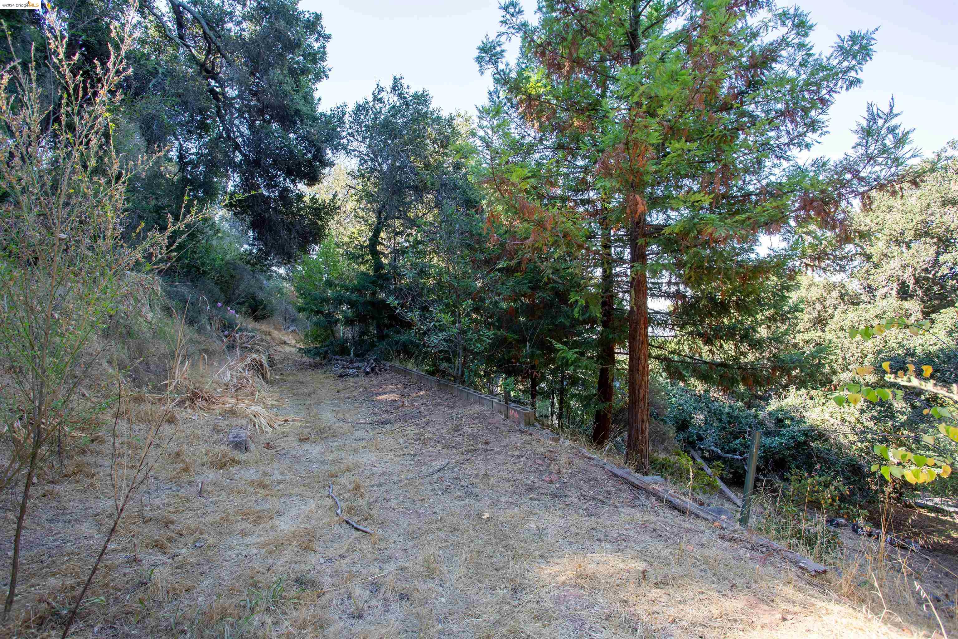 Detail Gallery Image 6 of 20 For 4224 Mountain View Ave, Oakland,  CA 94605 - – Beds | – Baths