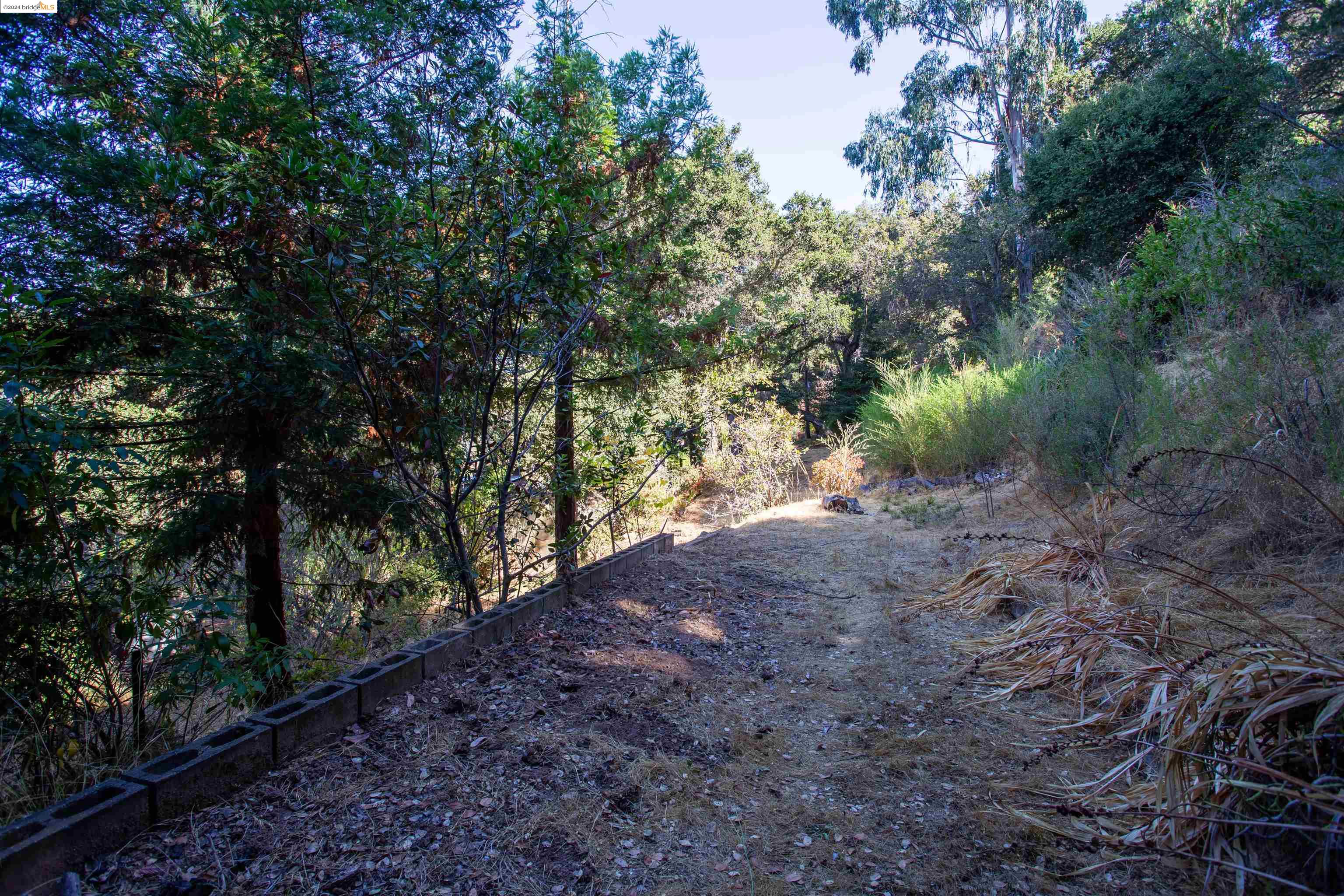 Detail Gallery Image 8 of 20 For 4224 Mountain View Ave, Oakland,  CA 94605 - – Beds | – Baths