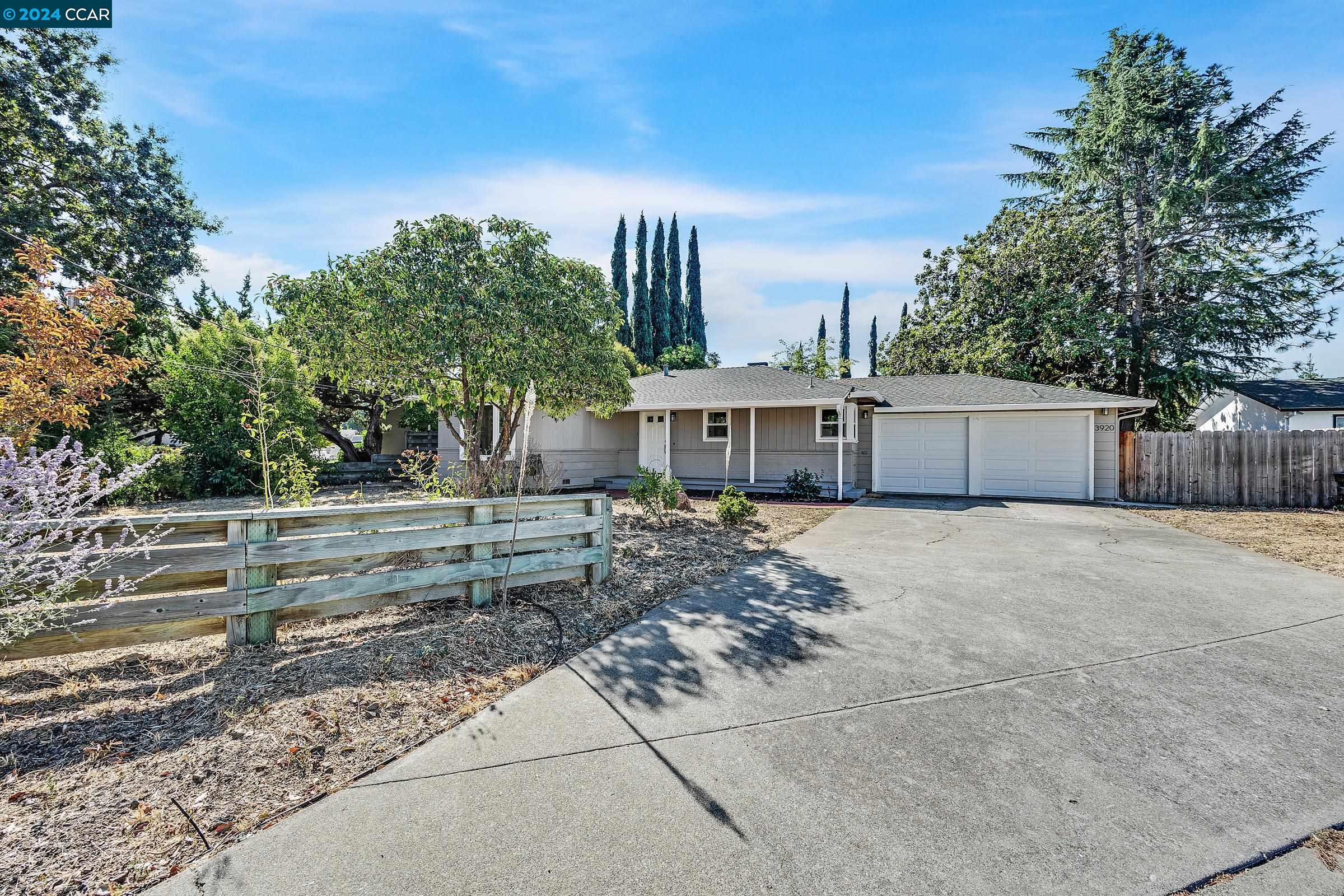 Detail Gallery Image 1 of 1 For 3920 E El Campo Ct, Concord,  CA 94519 - 4 Beds | 2 Baths