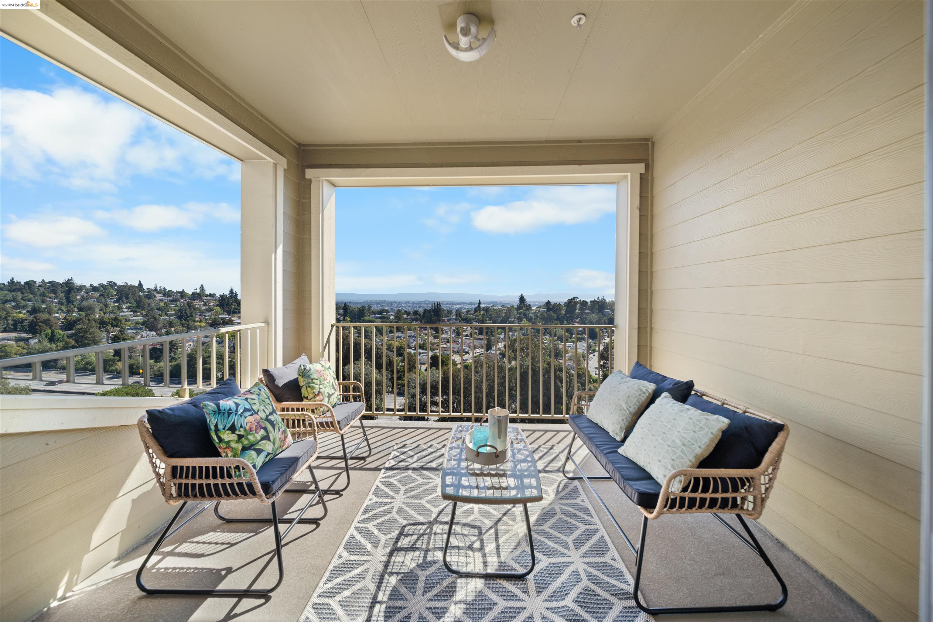 Detail Gallery Image 19 of 43 For 6403 Blue Rock Ct, Oakland,  CA 94605 - 3 Beds | 3/1 Baths