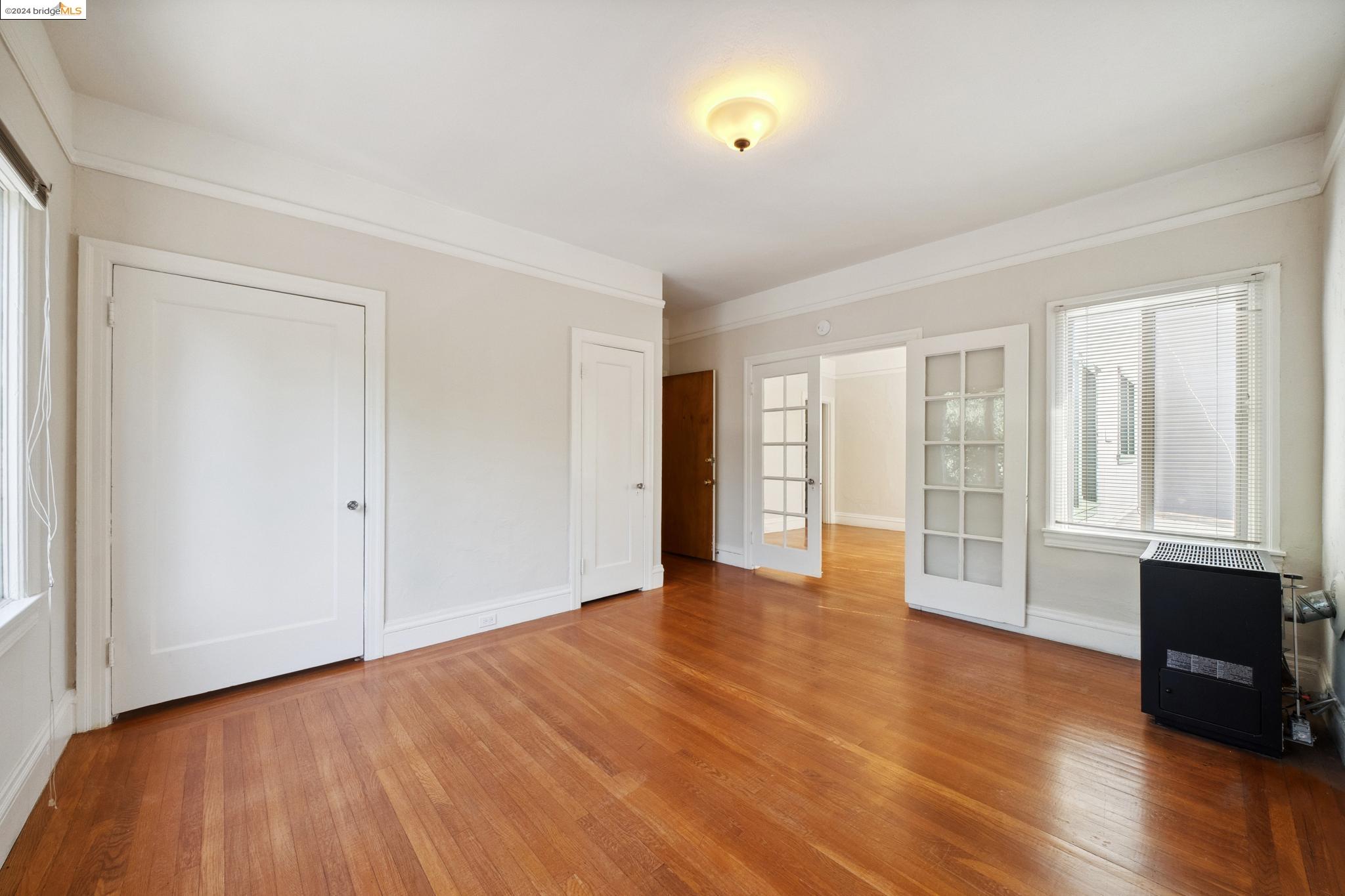 Detail Gallery Image 2 of 45 For 309 63rd St, Oakland,  CA 94618 - – Beds | – Baths