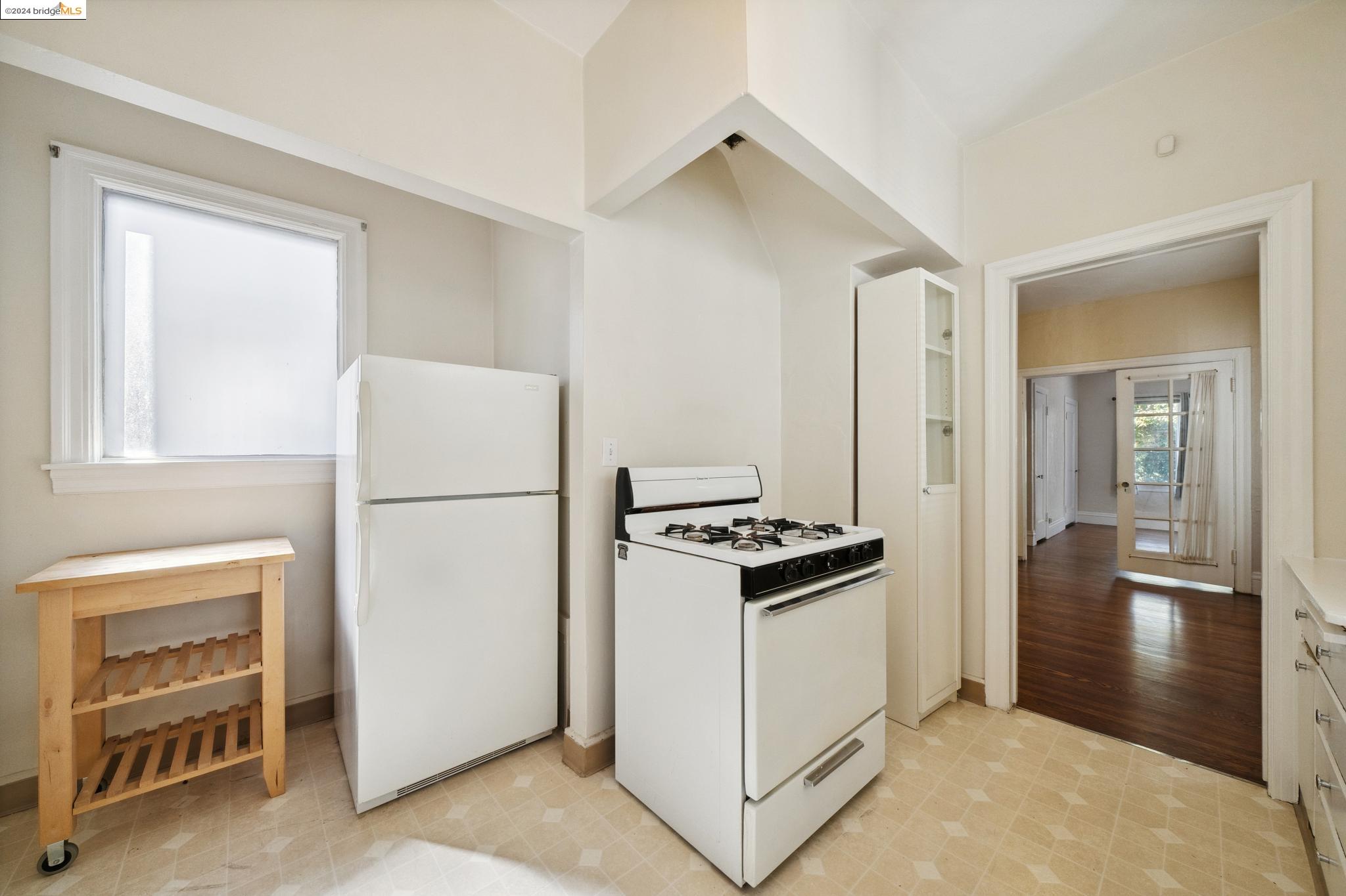 Detail Gallery Image 14 of 45 For 309 63rd St, Oakland,  CA 94618 - – Beds | – Baths