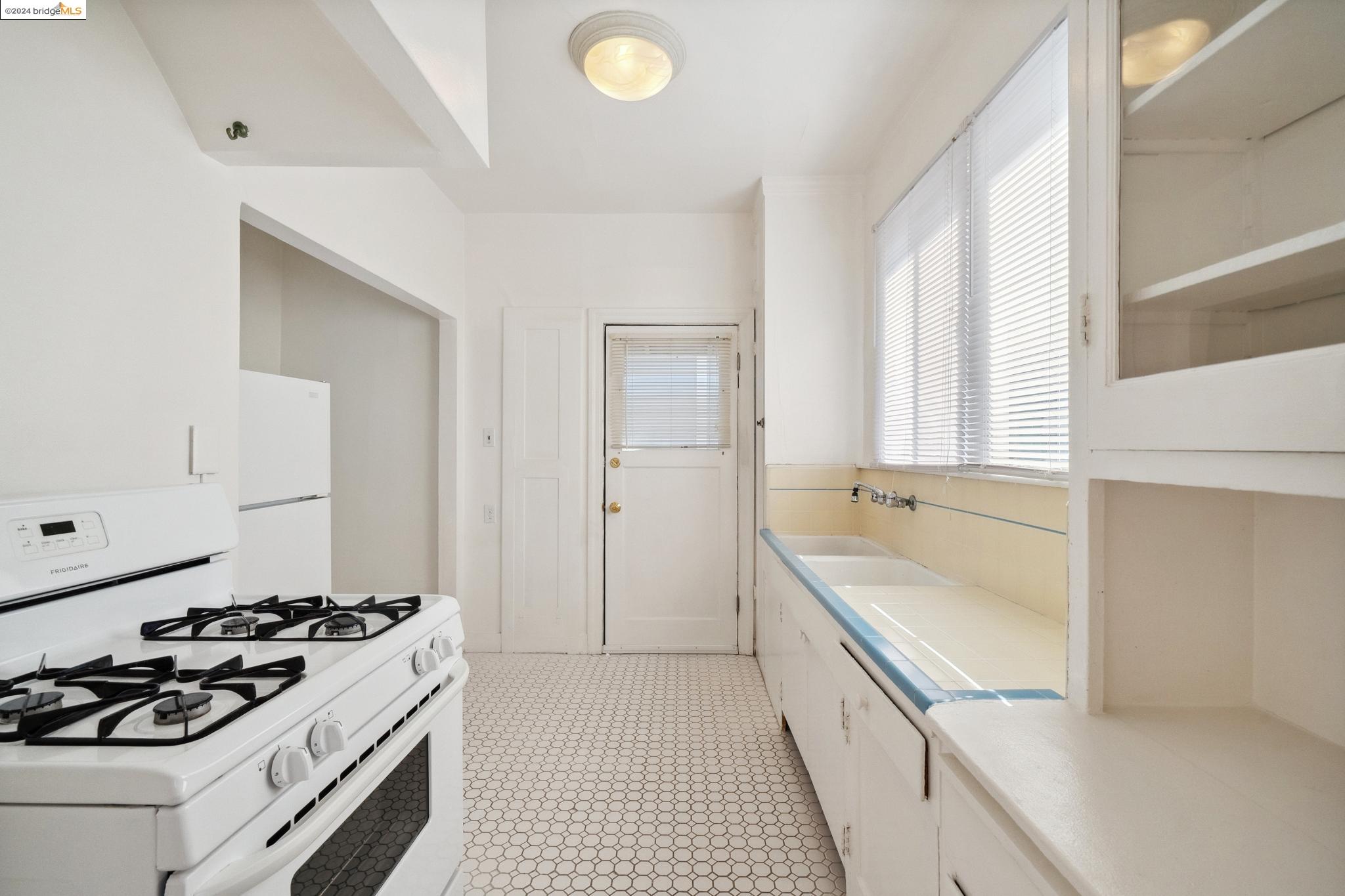 Detail Gallery Image 42 of 45 For 309 63rd St, Oakland,  CA 94618 - – Beds | – Baths