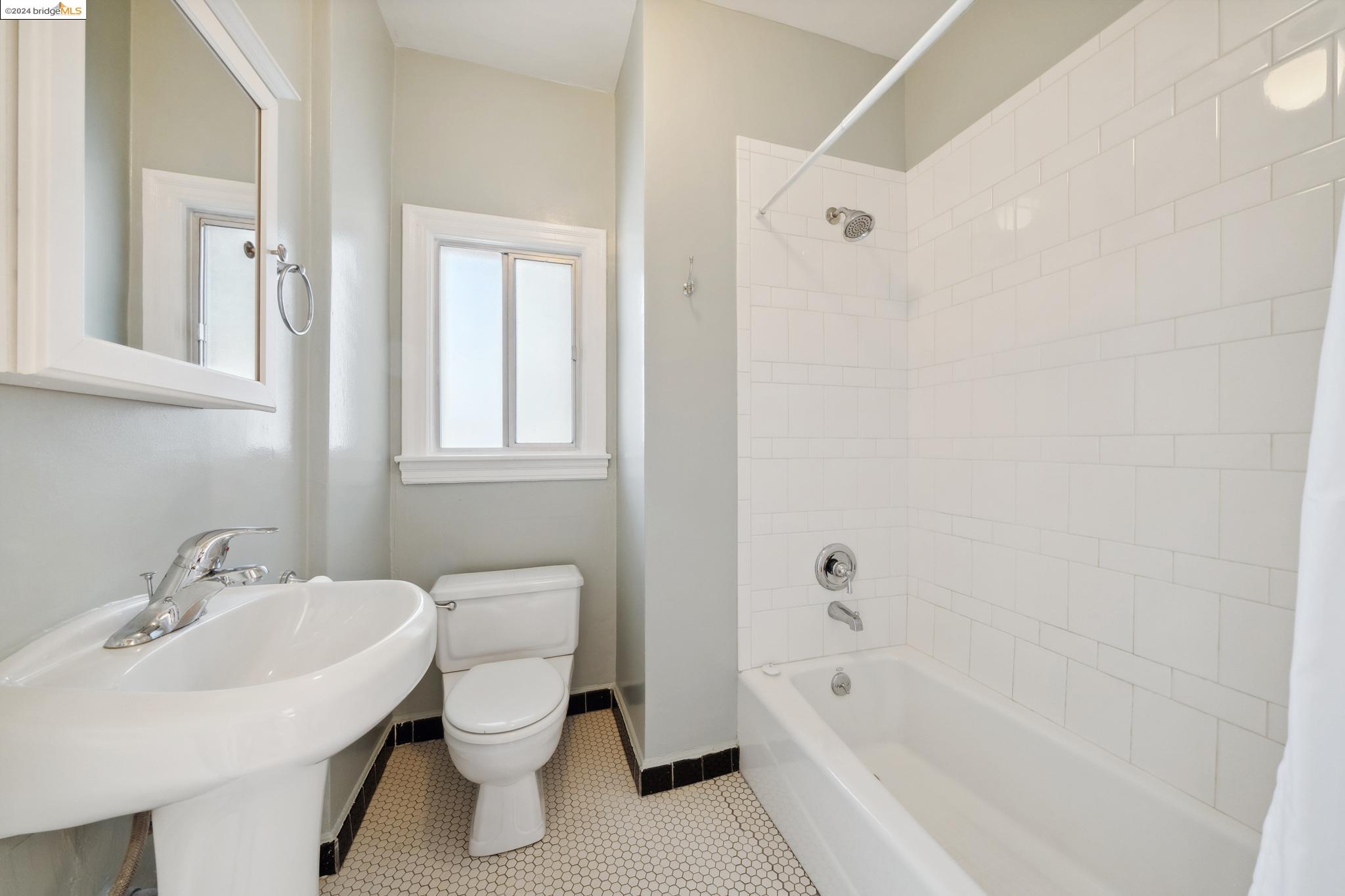 Detail Gallery Image 44 of 45 For 309 63rd St, Oakland,  CA 94618 - – Beds | – Baths