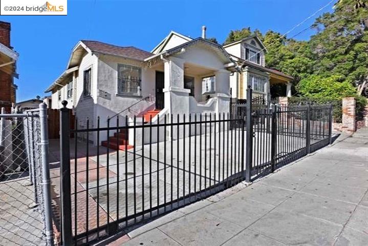 Thumbnail for 1993 38th Ave, Oakland, CA 94601