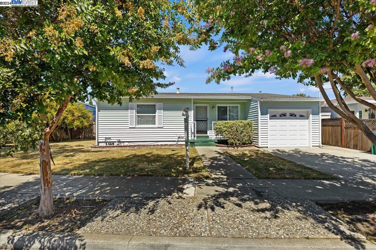 Detail Gallery Image 1 of 1 For 26446 Mockingbird Ln, Hayward,  CA 94544 - 3 Beds | 1 Baths