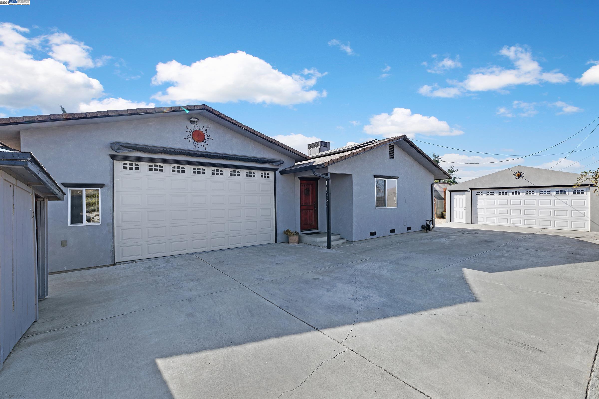 Detail Gallery Image 1 of 1 For 11337 W Clover Rd, Tracy,  CA 95304 - 3 Beds | 2 Baths