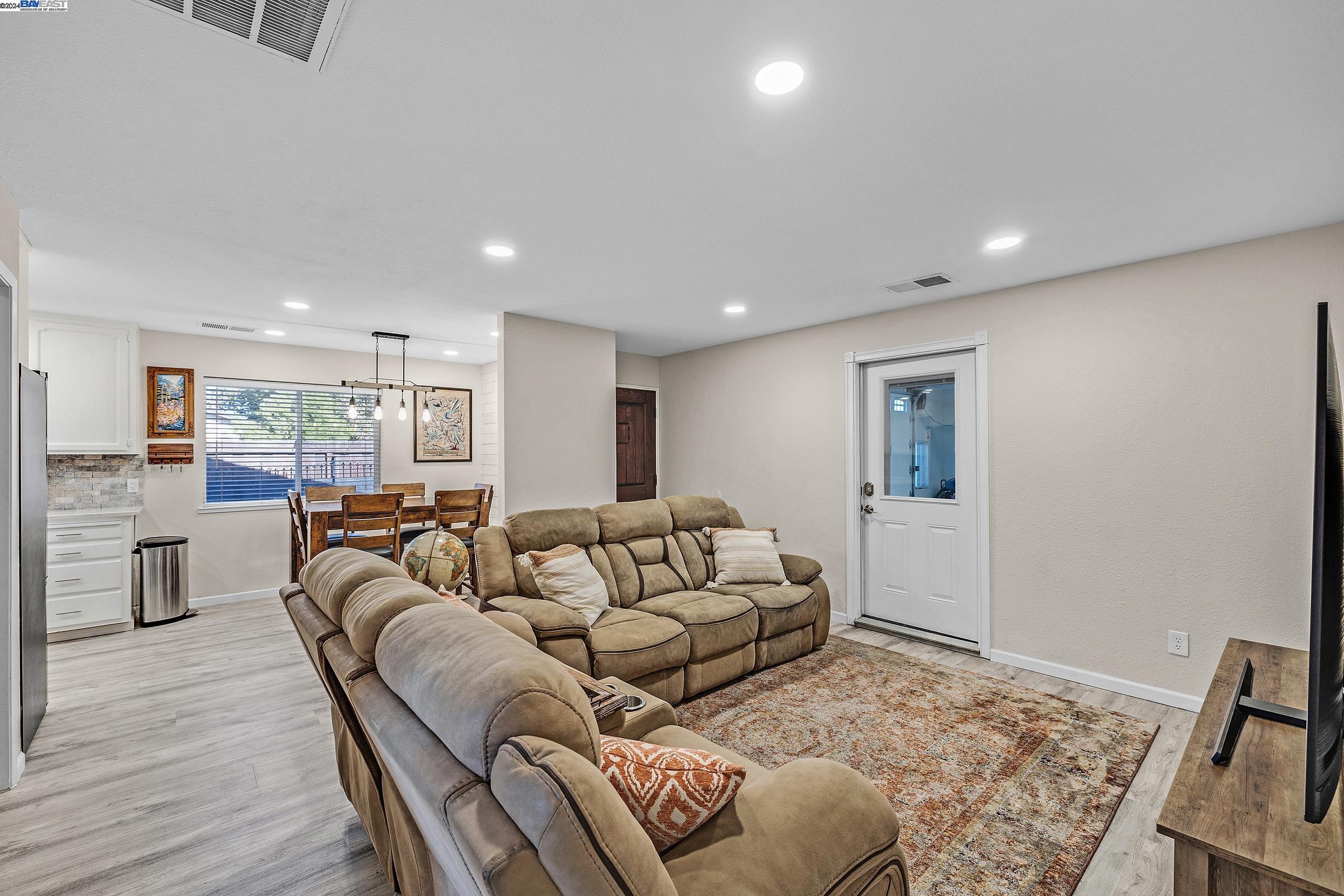 Detail Gallery Image 18 of 42 For 11337 W Clover Rd, Tracy,  CA 95304 - 3 Beds | 2 Baths