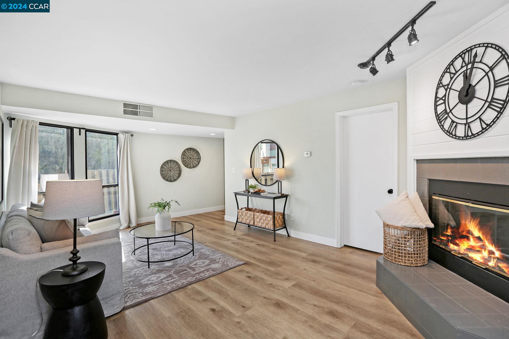 Photo #4: 41072236 Listing 