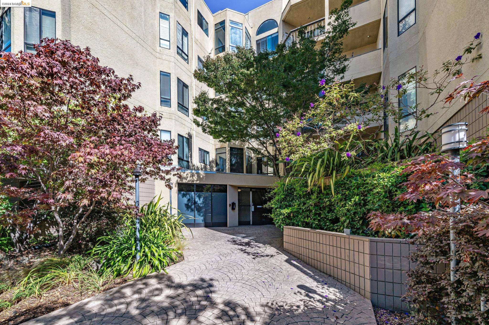 330 Park View Ter 103
