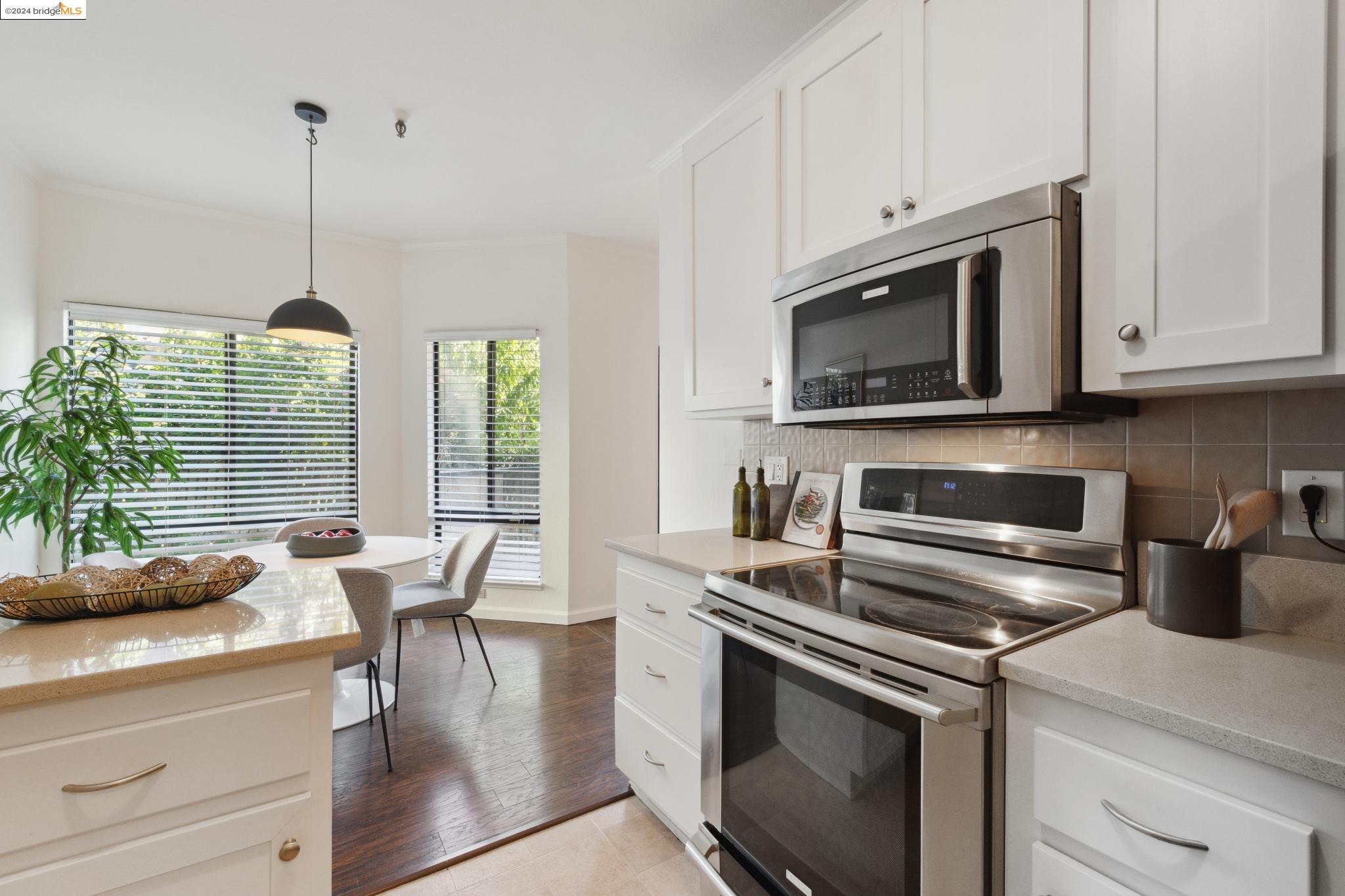 330 Park View Ter 103