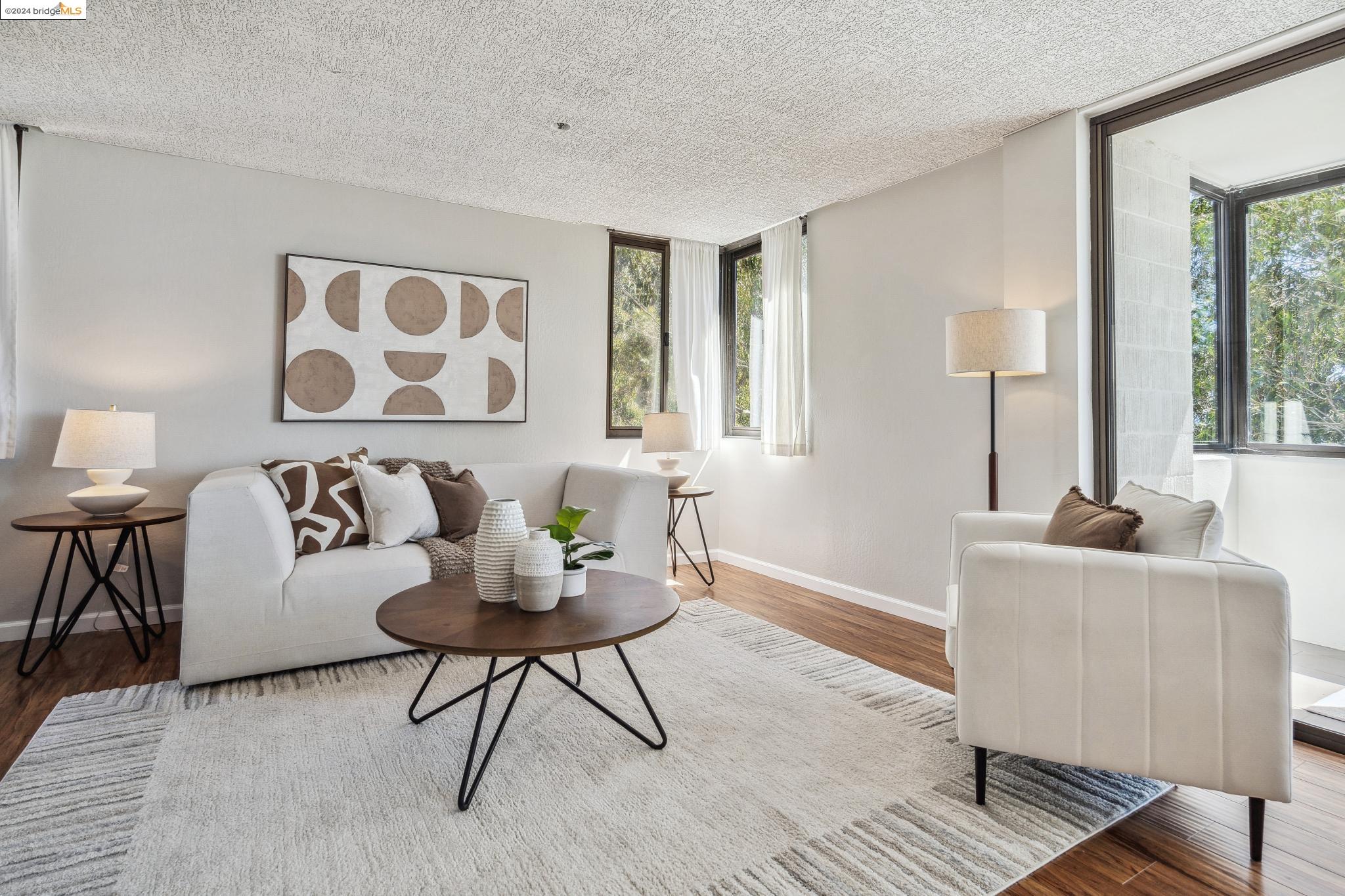 Photo #5: 41072299 Listing 