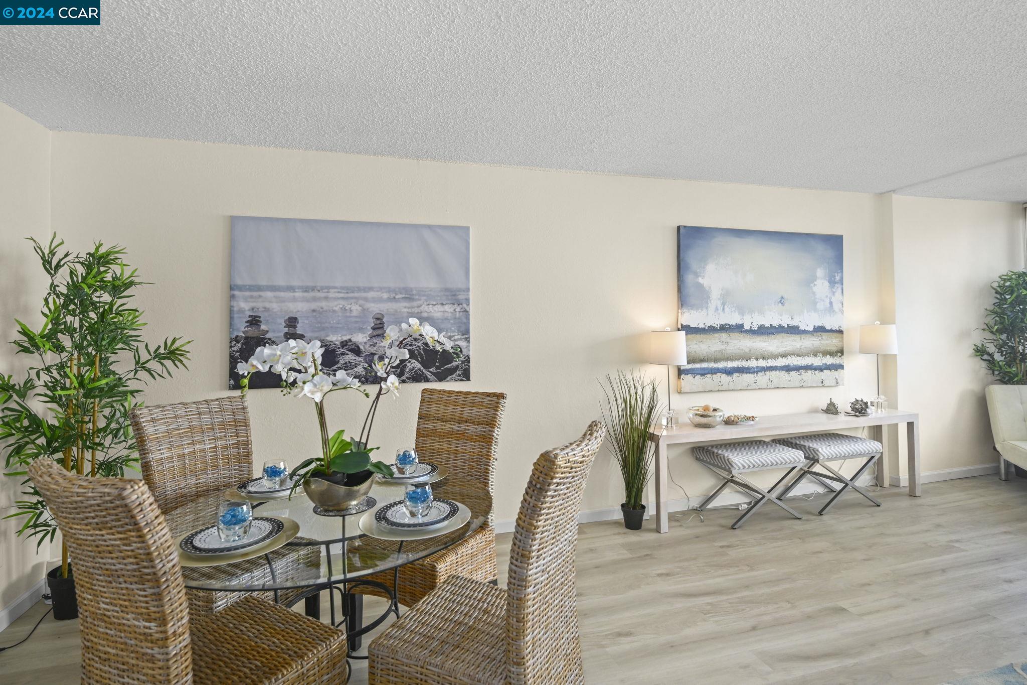 Detail Gallery Image 7 of 24 For 555 Pierce St #931,  Albany,  CA 94706 - 2 Beds | 2 Baths