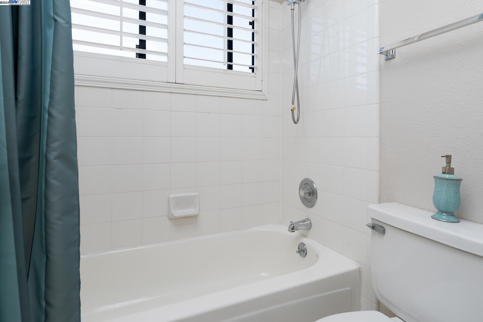 Photo #24: 41072344 Listing: Photo #24