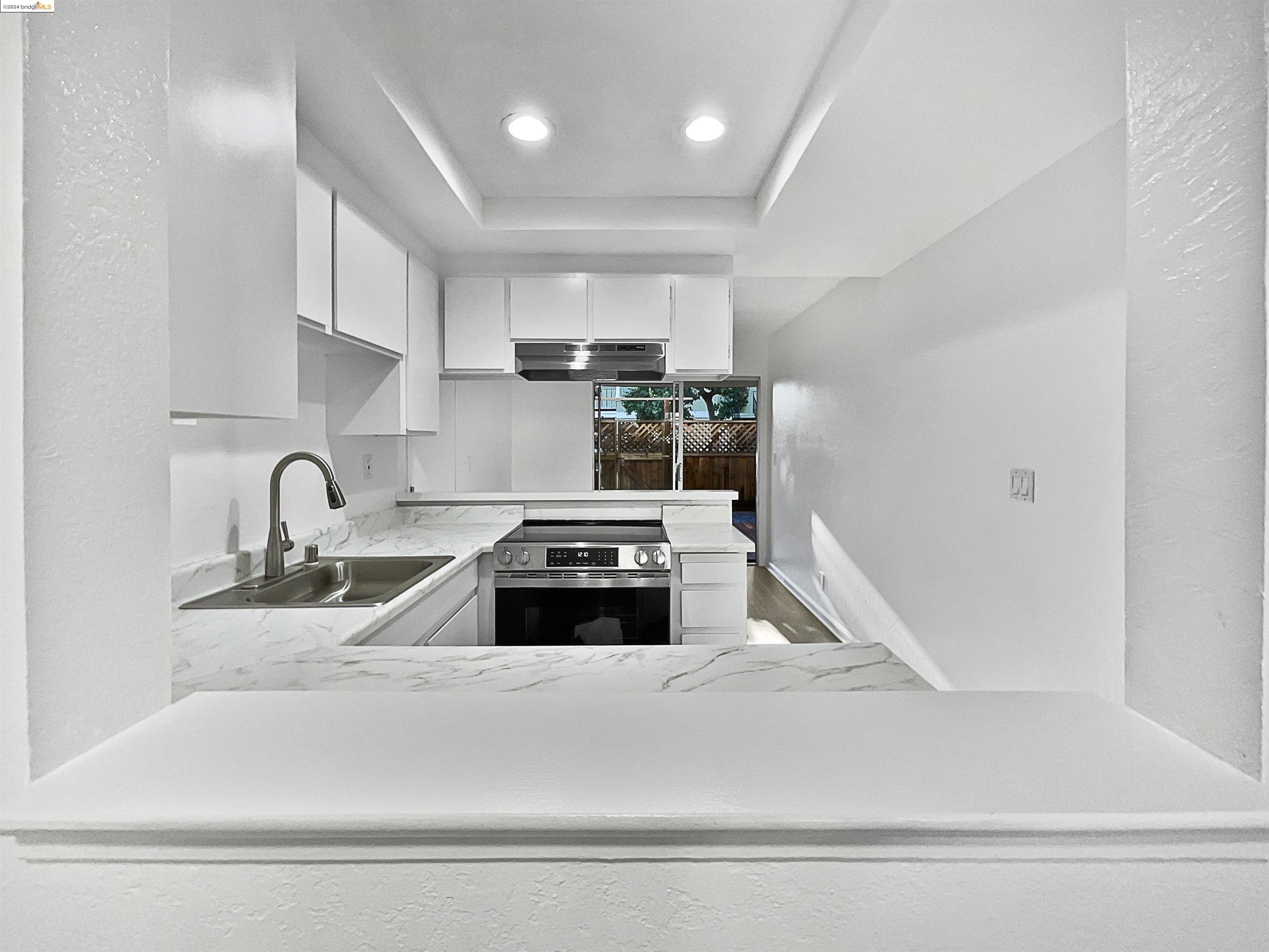 Detail Gallery Image 18 of 38 For 1023 Delna Manor #LANE,  San Jose,  CA 95128 - 2 Beds | 2 Baths