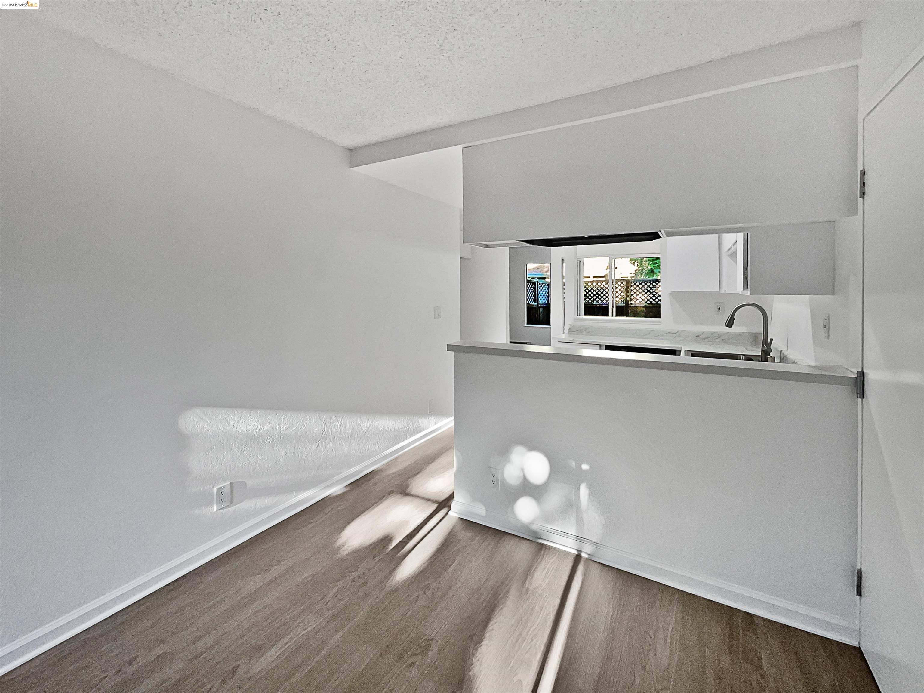Detail Gallery Image 20 of 38 For 1023 Delna Manor #LANE,  San Jose,  CA 95128 - 2 Beds | 2 Baths