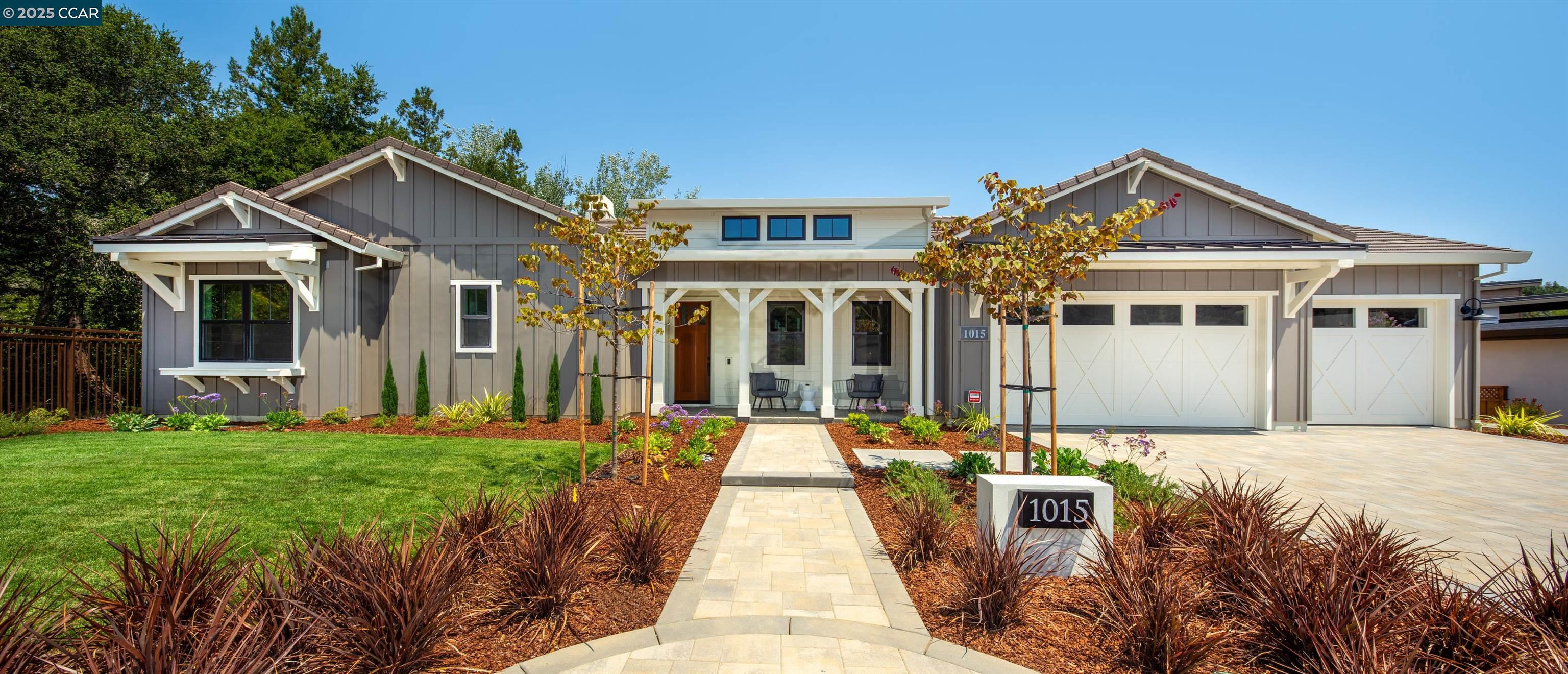 Detail Gallery Image 12 of 18 For 1015 Borrette Court, Napa,  CA 94558 - 4 Beds | 4/1 Baths
