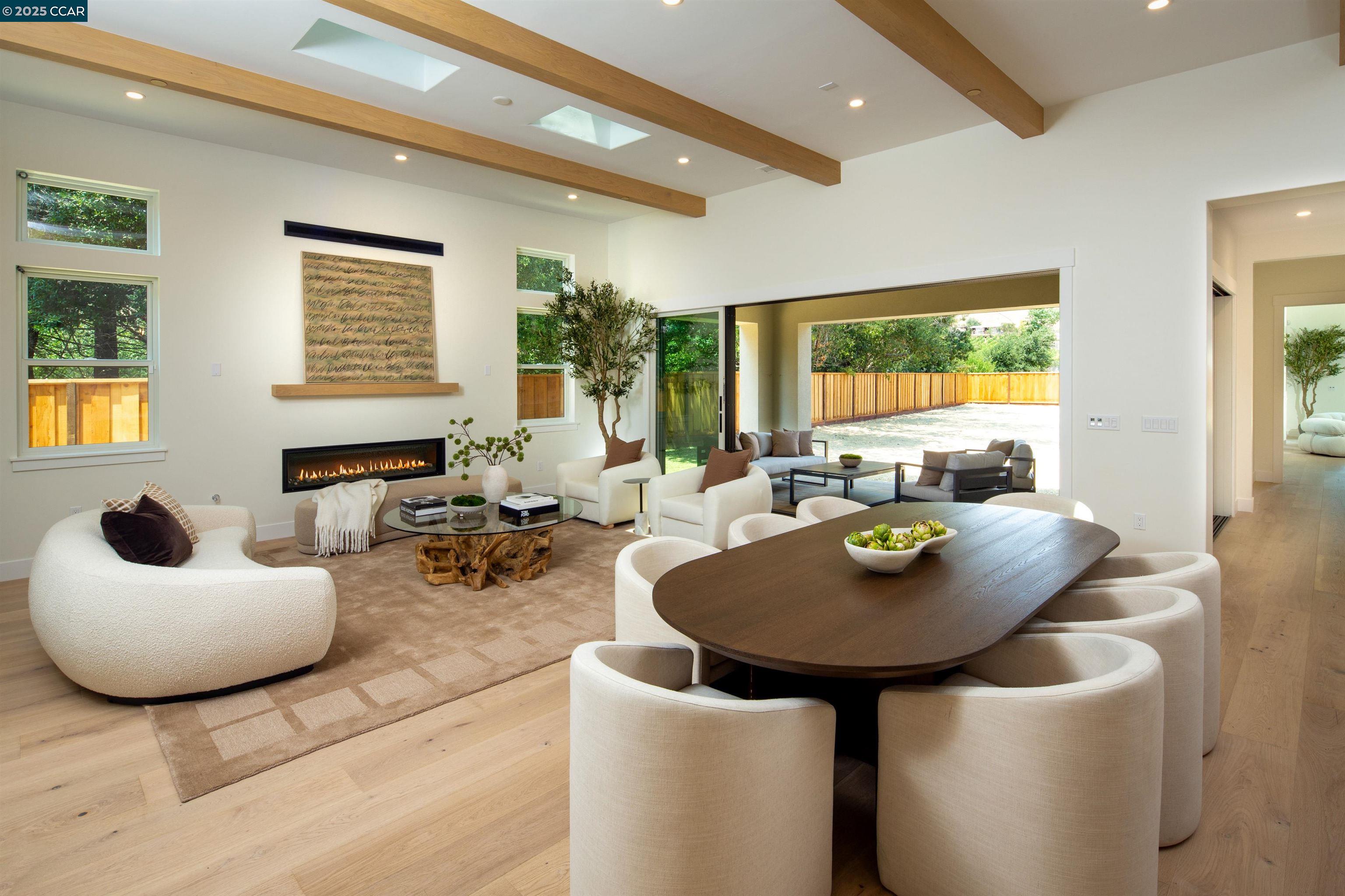 Detail Gallery Image 5 of 18 For 1015 Borrette Court, Napa,  CA 94558 - 4 Beds | 4/1 Baths