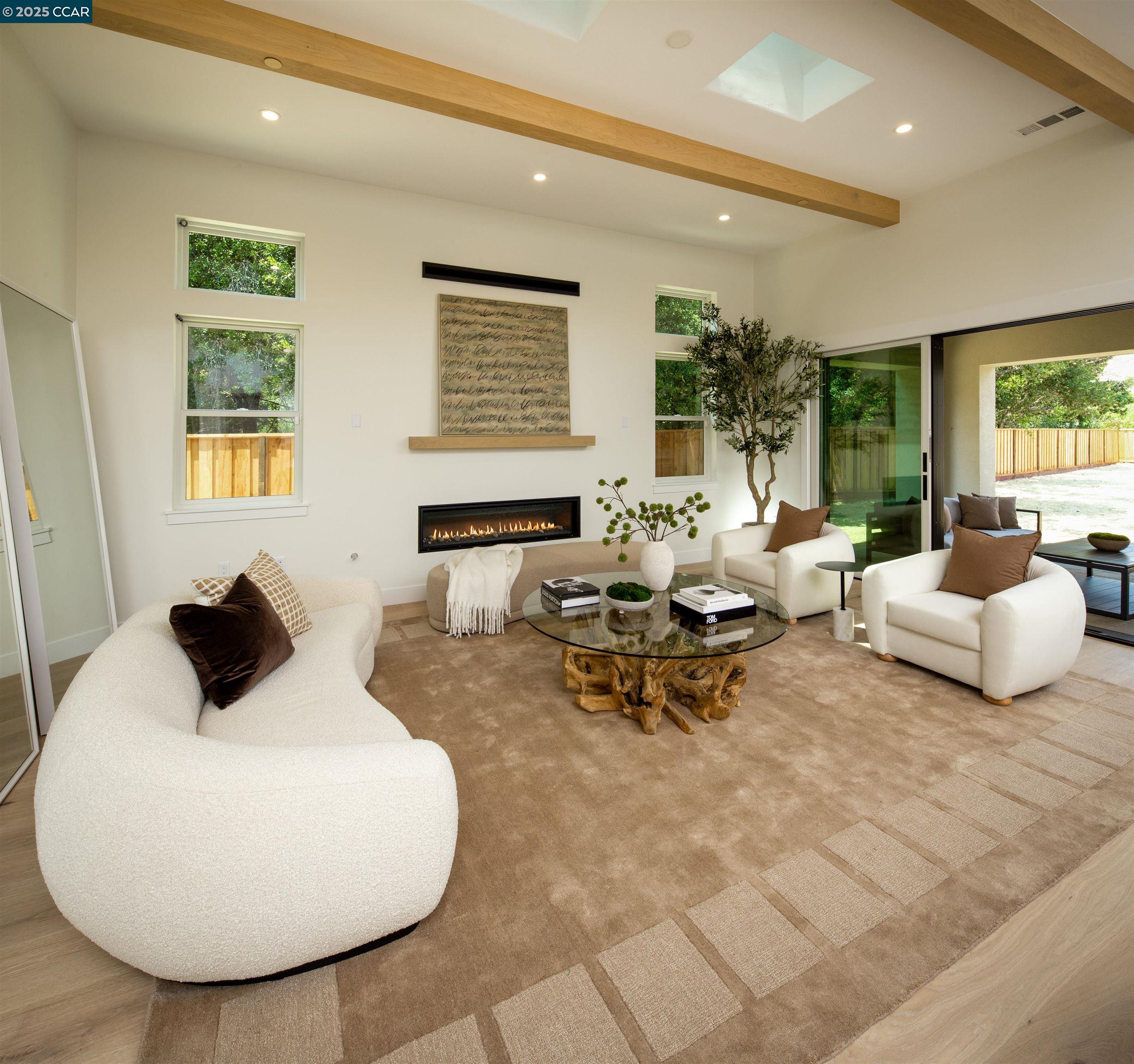 Detail Gallery Image 6 of 18 For 1015 Borrette Court, Napa,  CA 94558 - 4 Beds | 4/1 Baths