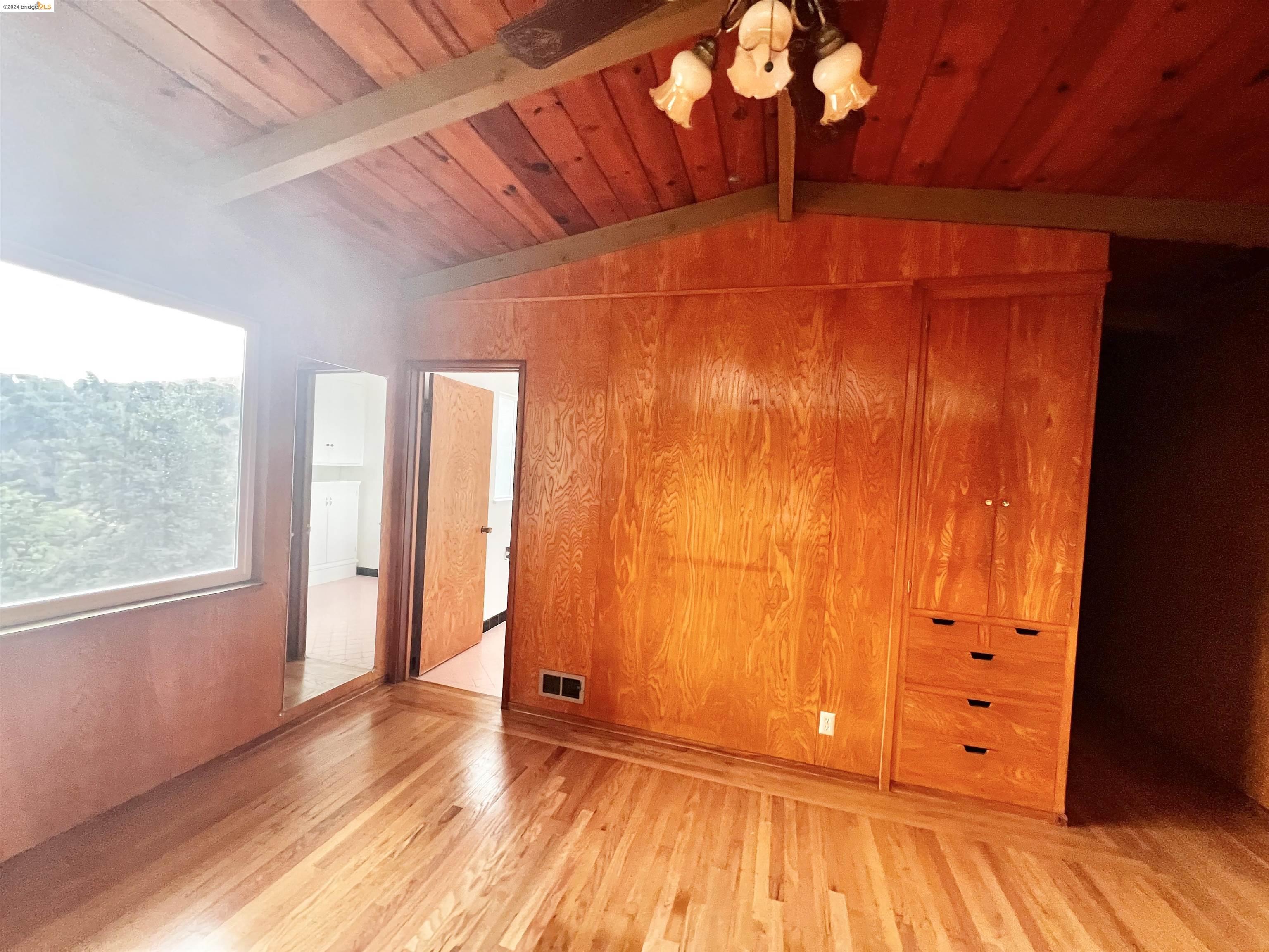 Detail Gallery Image 19 of 28 For 58 Pomona St, Crockett,  CA 94525 - 2 Beds | 2/1 Baths