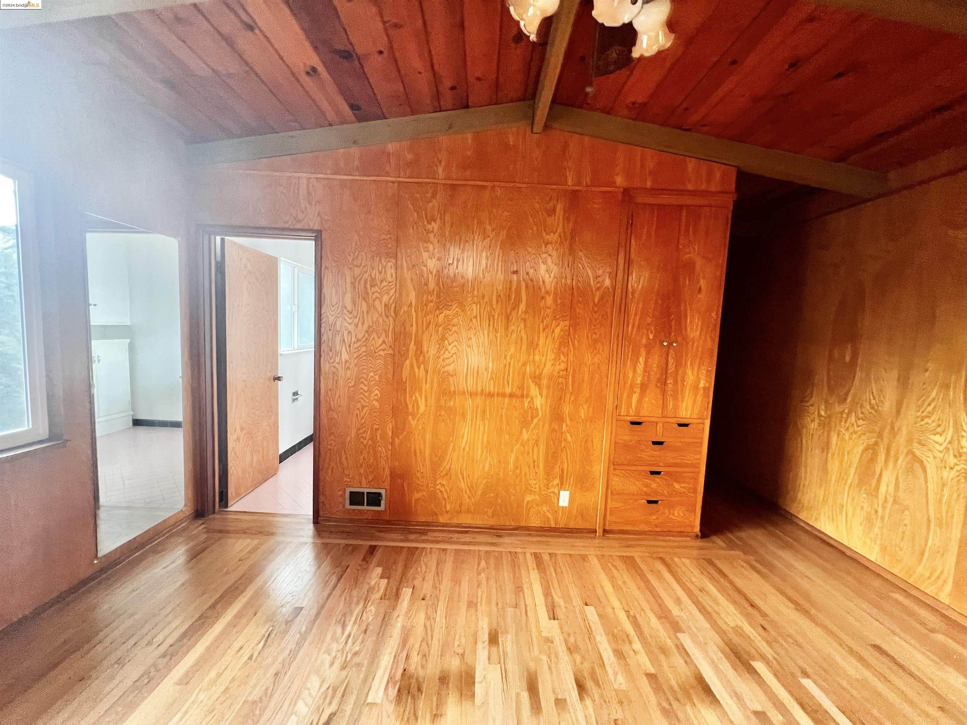 Detail Gallery Image 20 of 28 For 58 Pomona St, Crockett,  CA 94525 - 2 Beds | 2/1 Baths