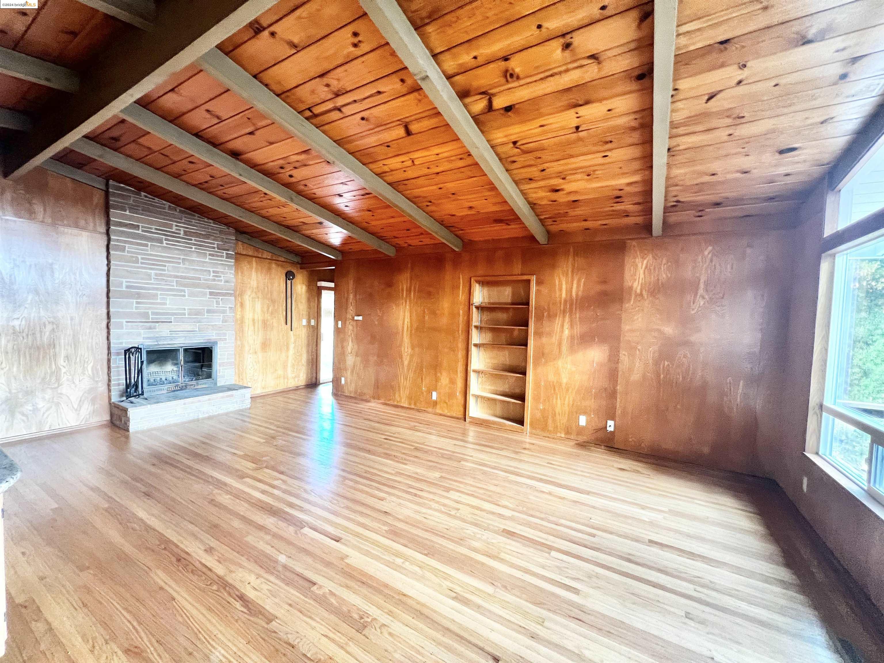 Detail Gallery Image 7 of 28 For 58 Pomona St, Crockett,  CA 94525 - 2 Beds | 2/1 Baths