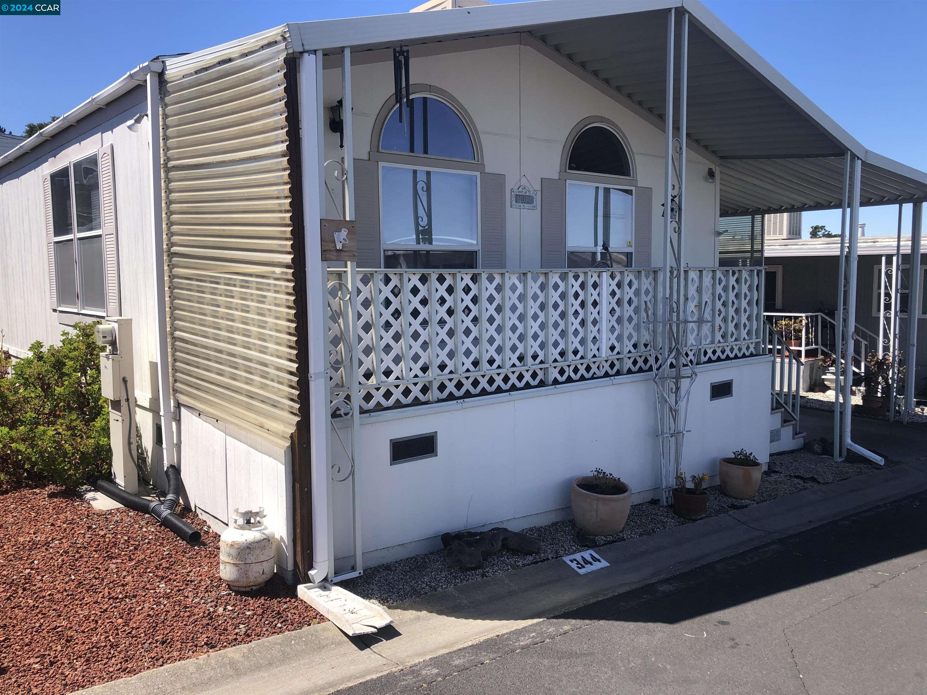 Detail Gallery Image 1 of 1 For 16401 San Pablo Ave #344,  San Pablo,  CA 94806 - 3 Beds | 2 Baths