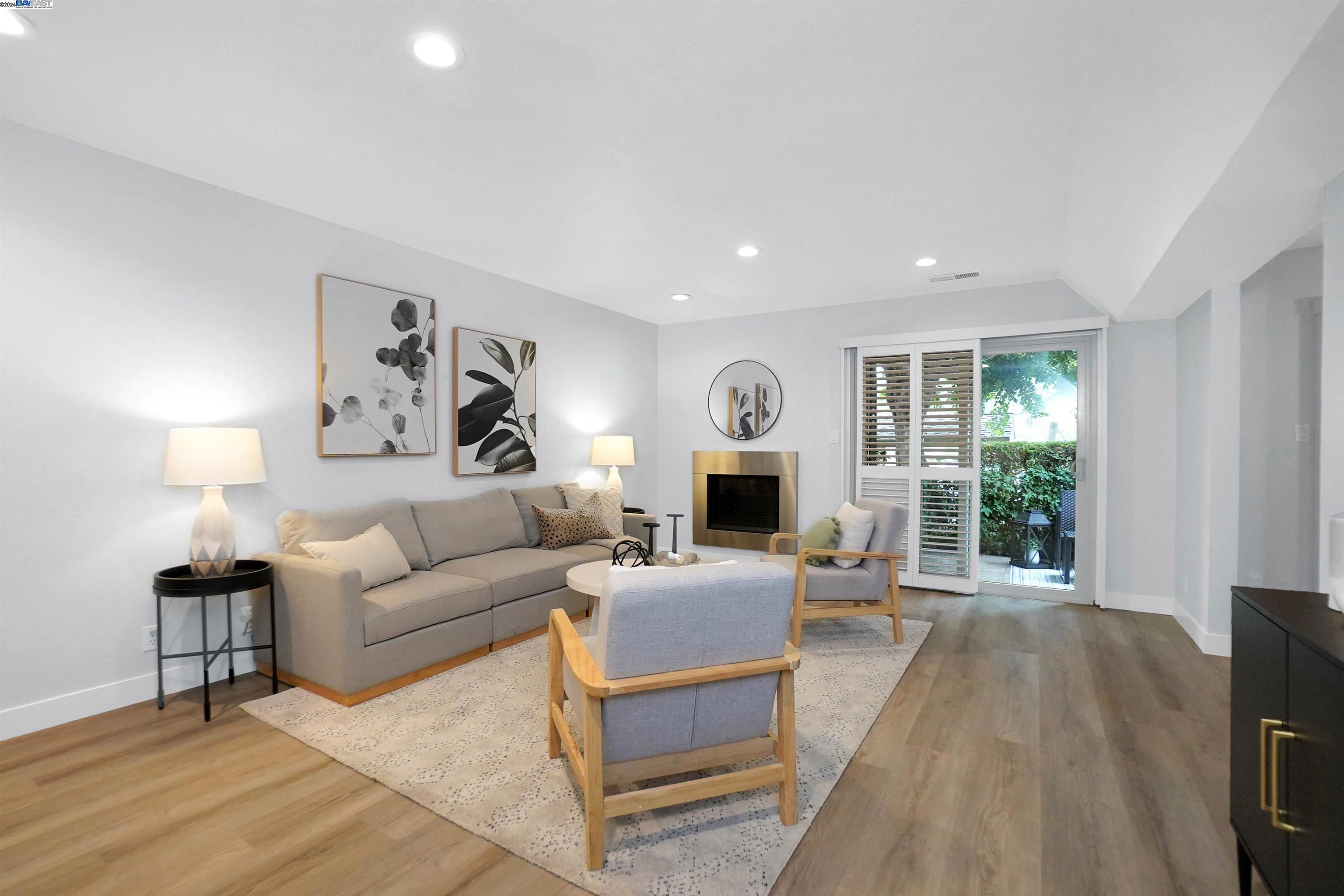 More Details about MLS # 41072441 : 20111 W RIDGE CT # 16