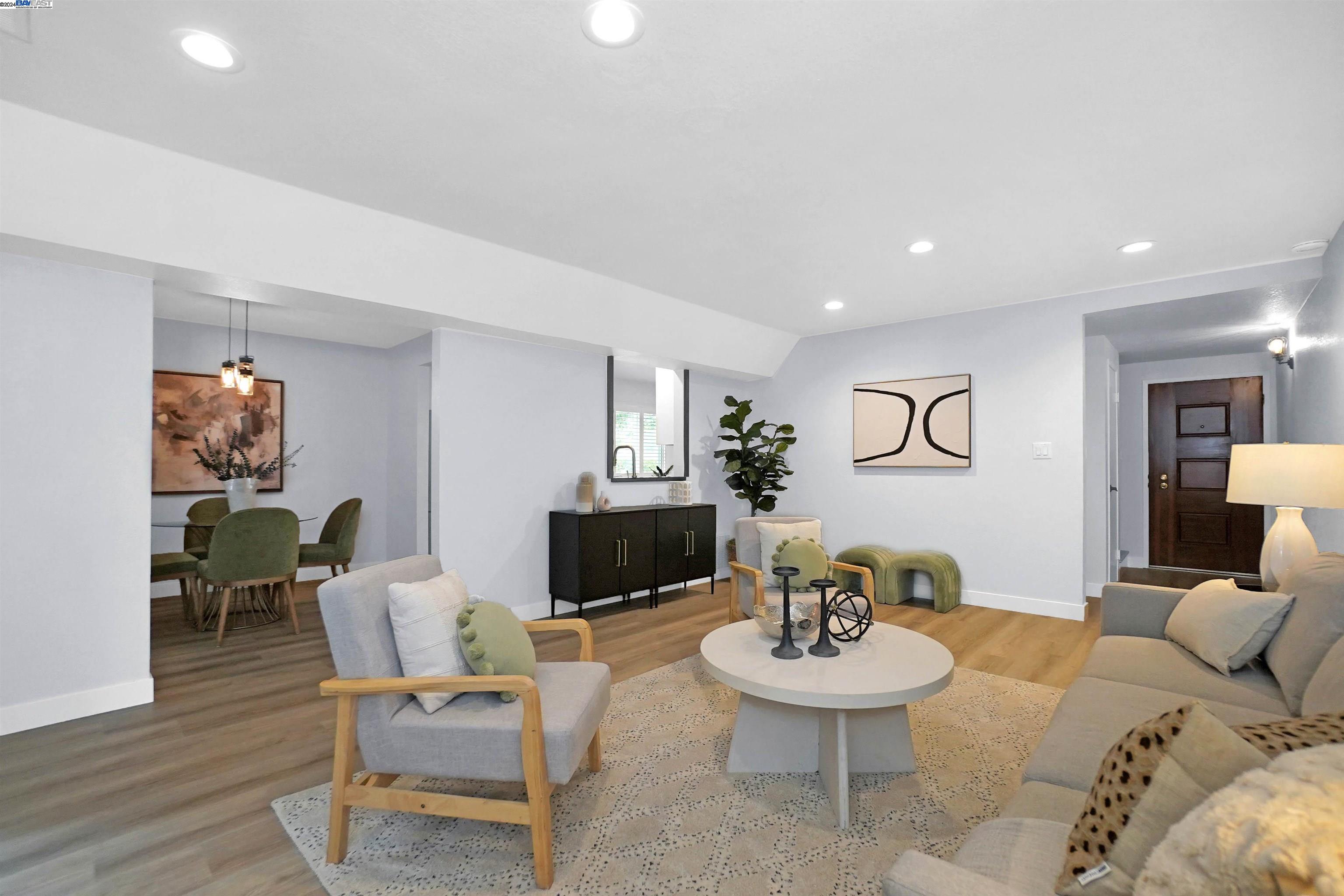 Photo #2: 41072441 Listing 