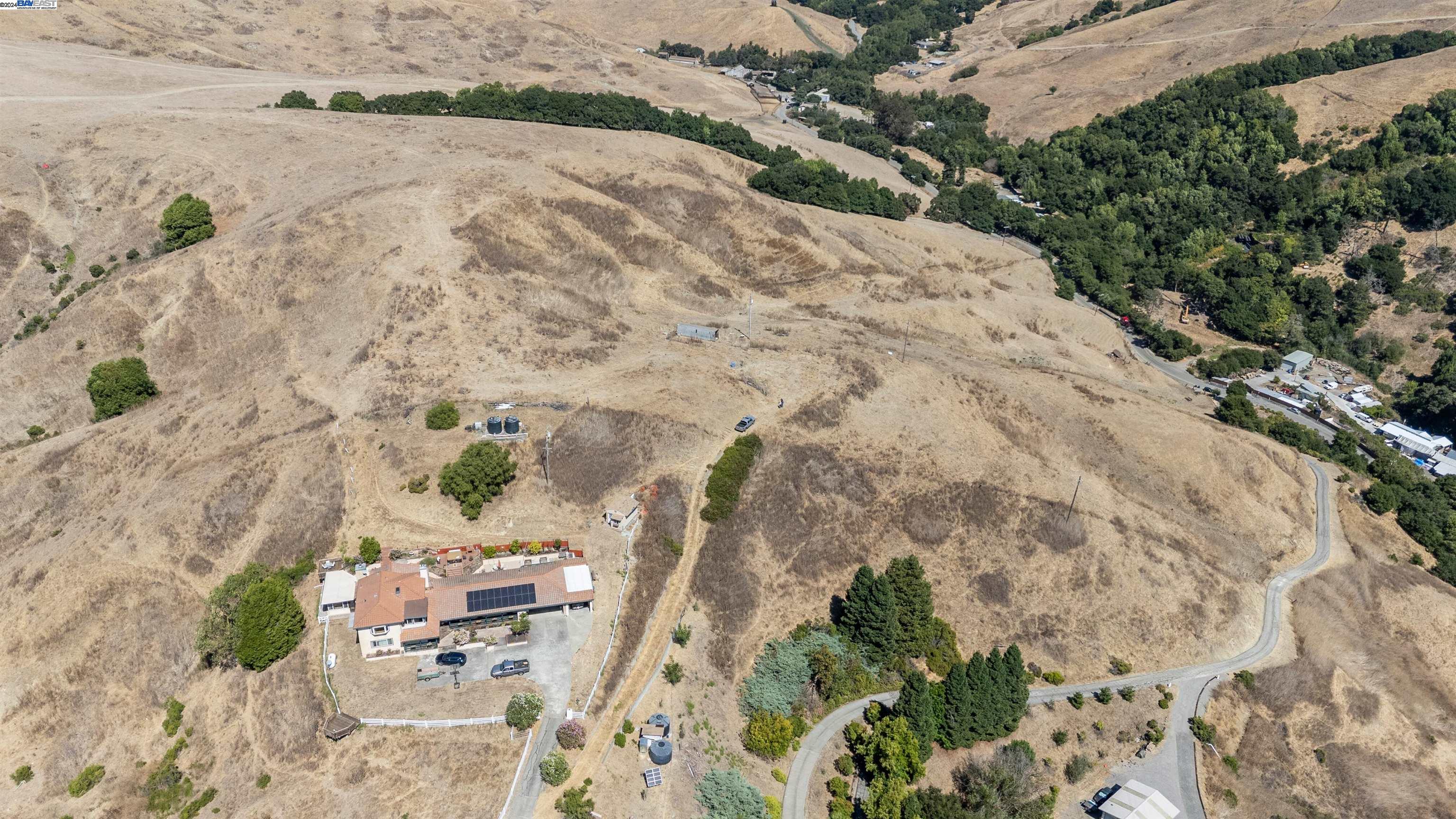 Detail Gallery Image 13 of 25 For 21479 Eden Canyon Rd, Castro Valley,  CA 94552 - – Beds | – Baths