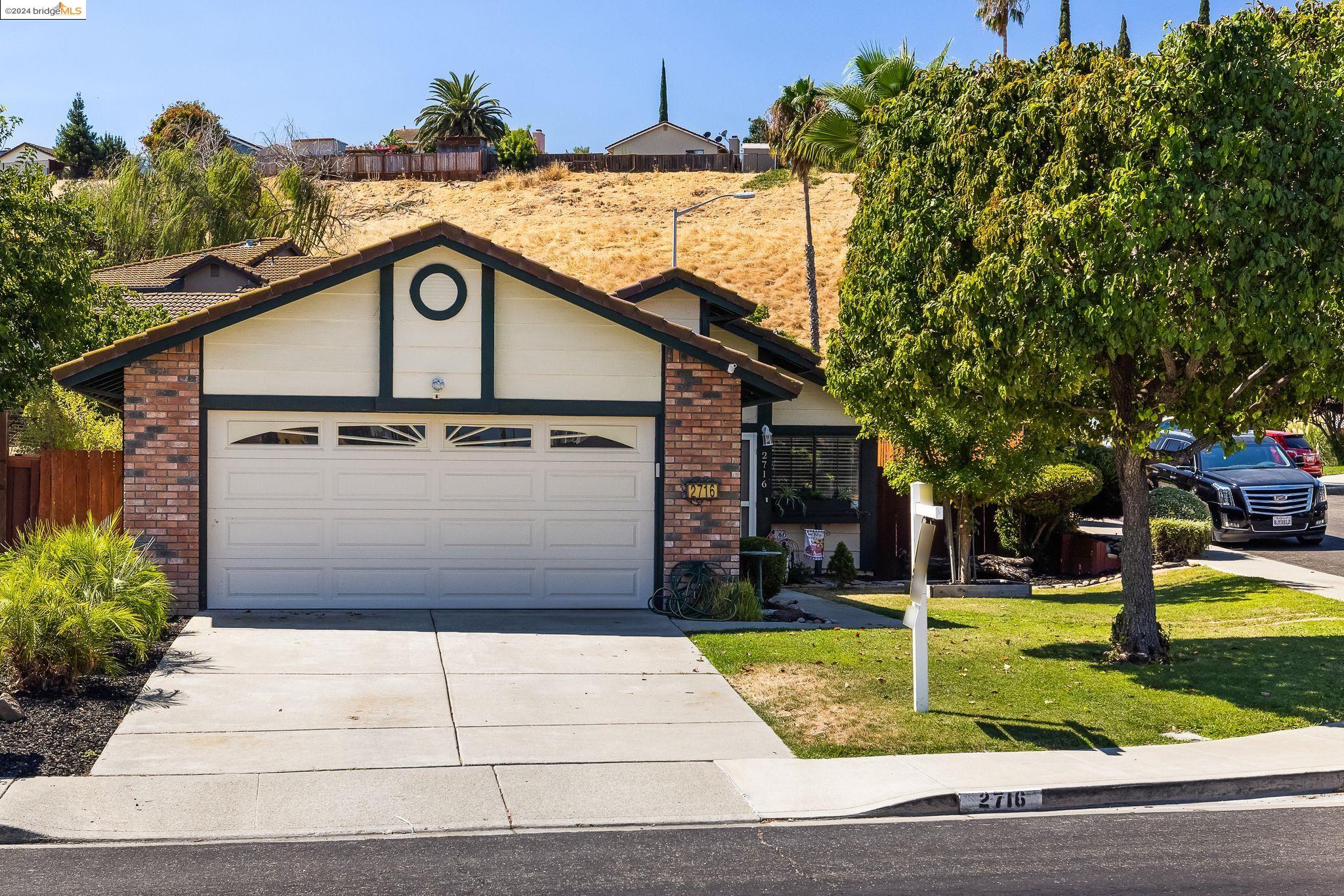 Detail Gallery Image 2 of 46 For 2716 Carpinteria Dr, Antioch,  CA 94531 - 2 Beds | 2 Baths