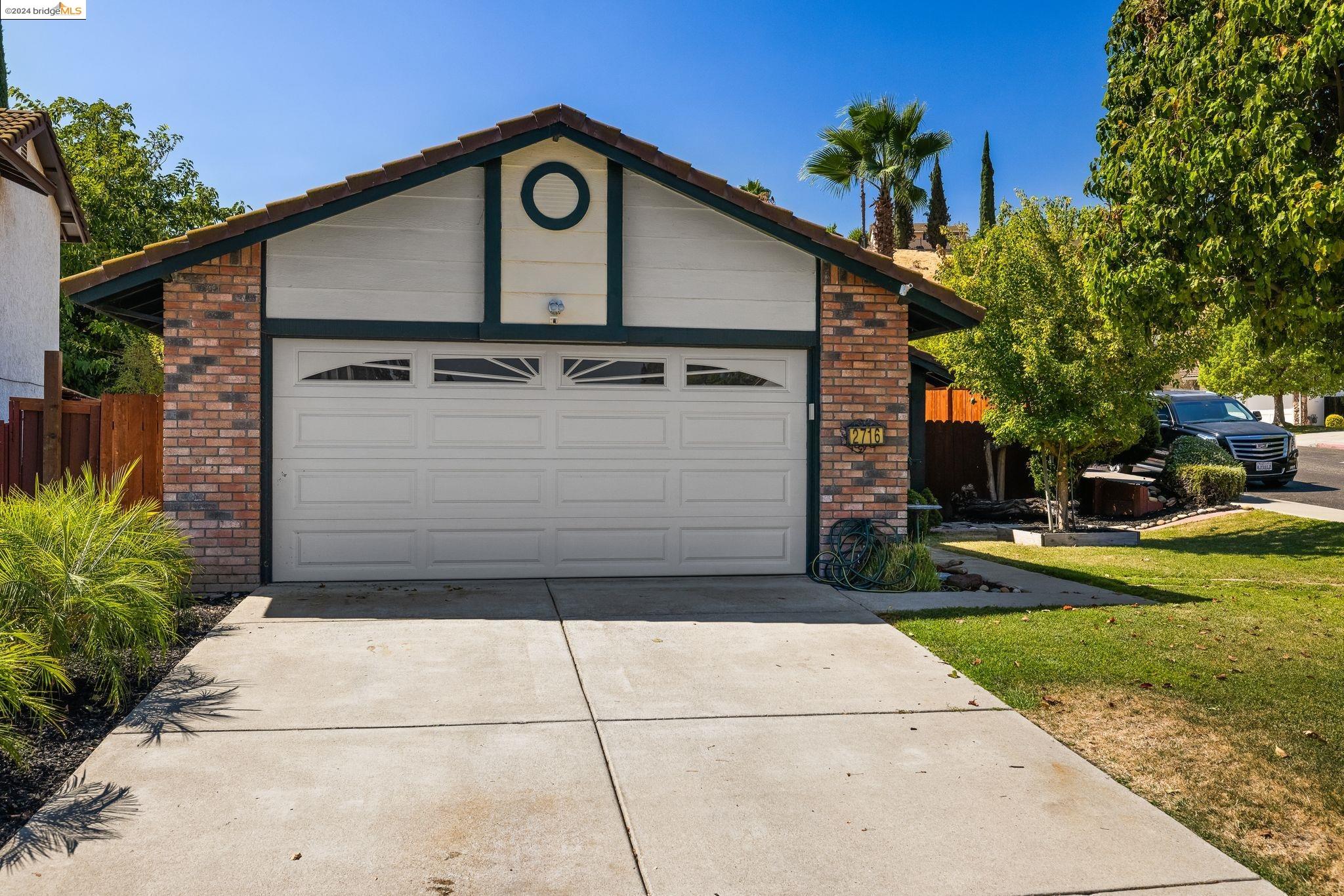 Detail Gallery Image 3 of 46 For 2716 Carpinteria Dr, Antioch,  CA 94531 - 2 Beds | 2 Baths