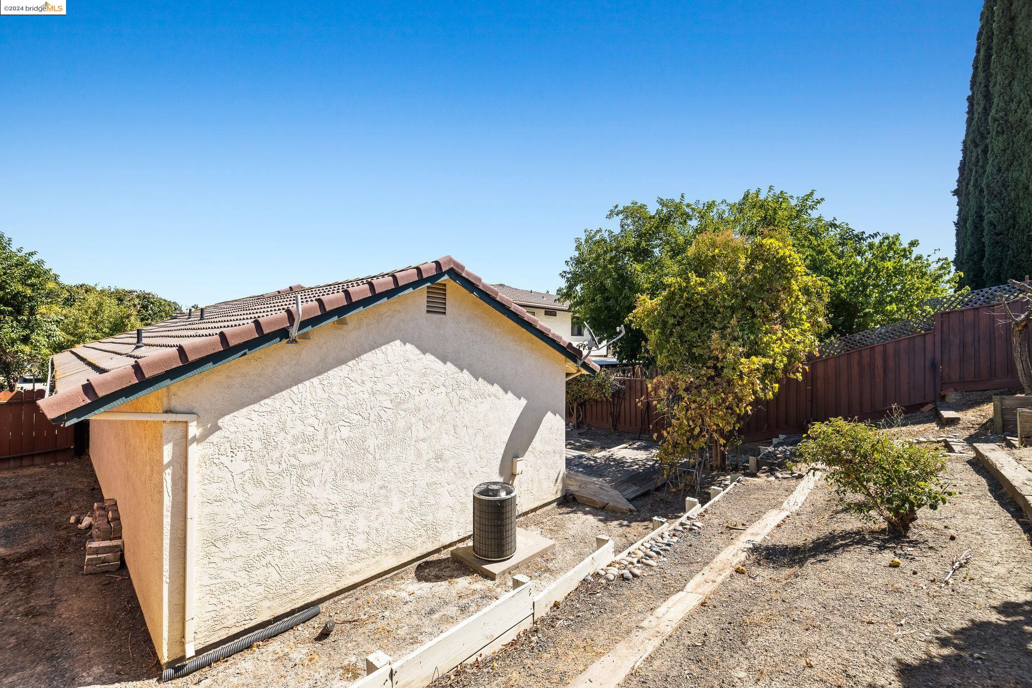 Detail Gallery Image 42 of 46 For 2716 Carpinteria Dr, Antioch,  CA 94531 - 2 Beds | 2 Baths