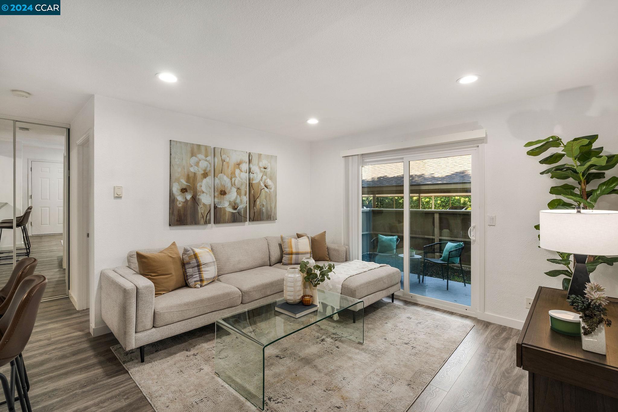More Details about MLS # 41072497 : 37324 SPRUCE TER