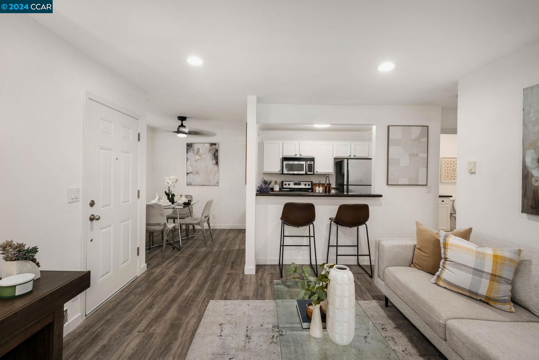 Photo #4: 41072497 Listing 