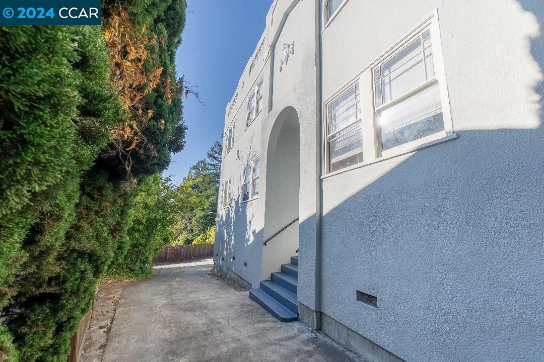 property-img