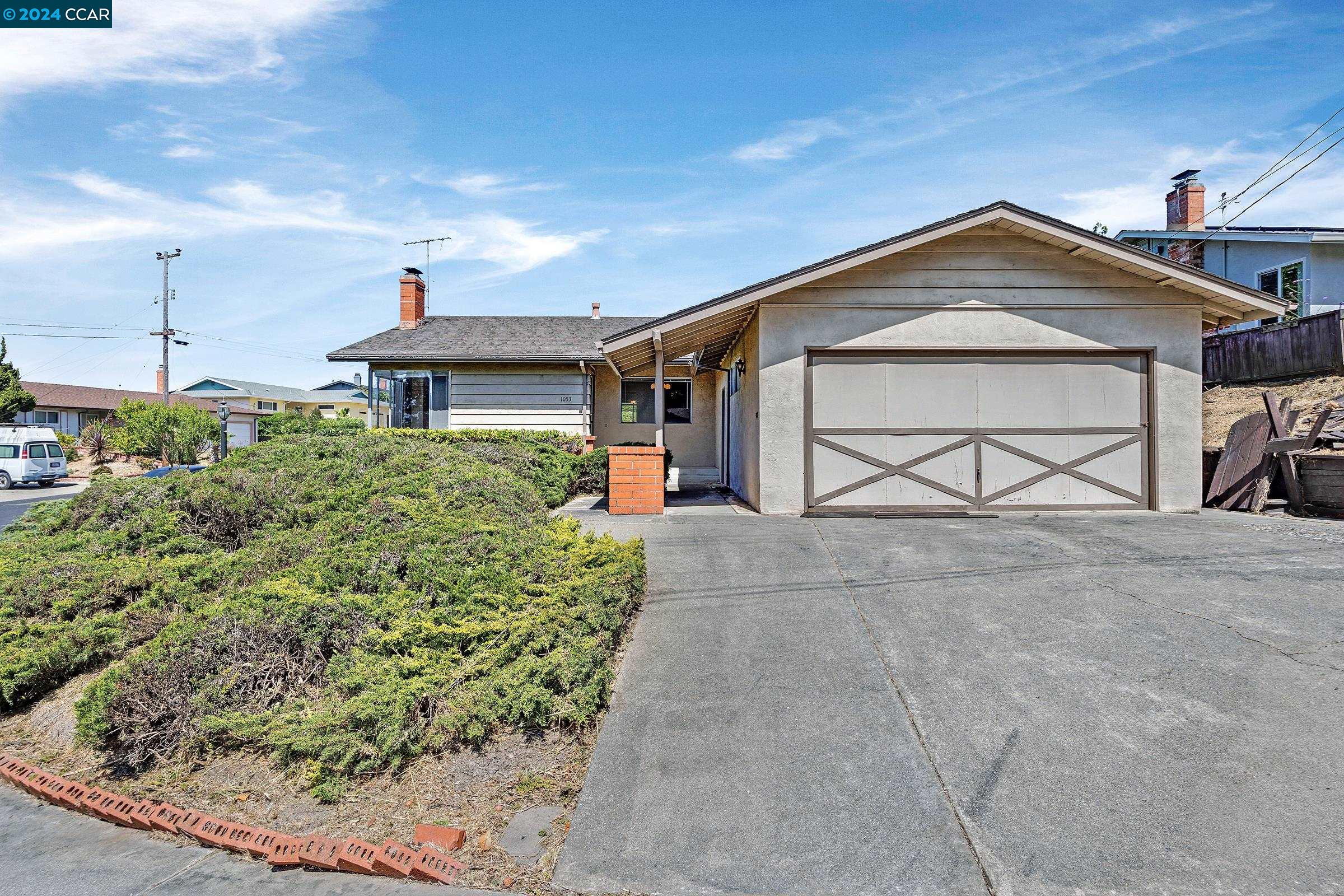 Detail Gallery Image 1 of 1 For 1053 Belfair Dr, Pinole,  CA 94564 - 3 Beds | 2 Baths