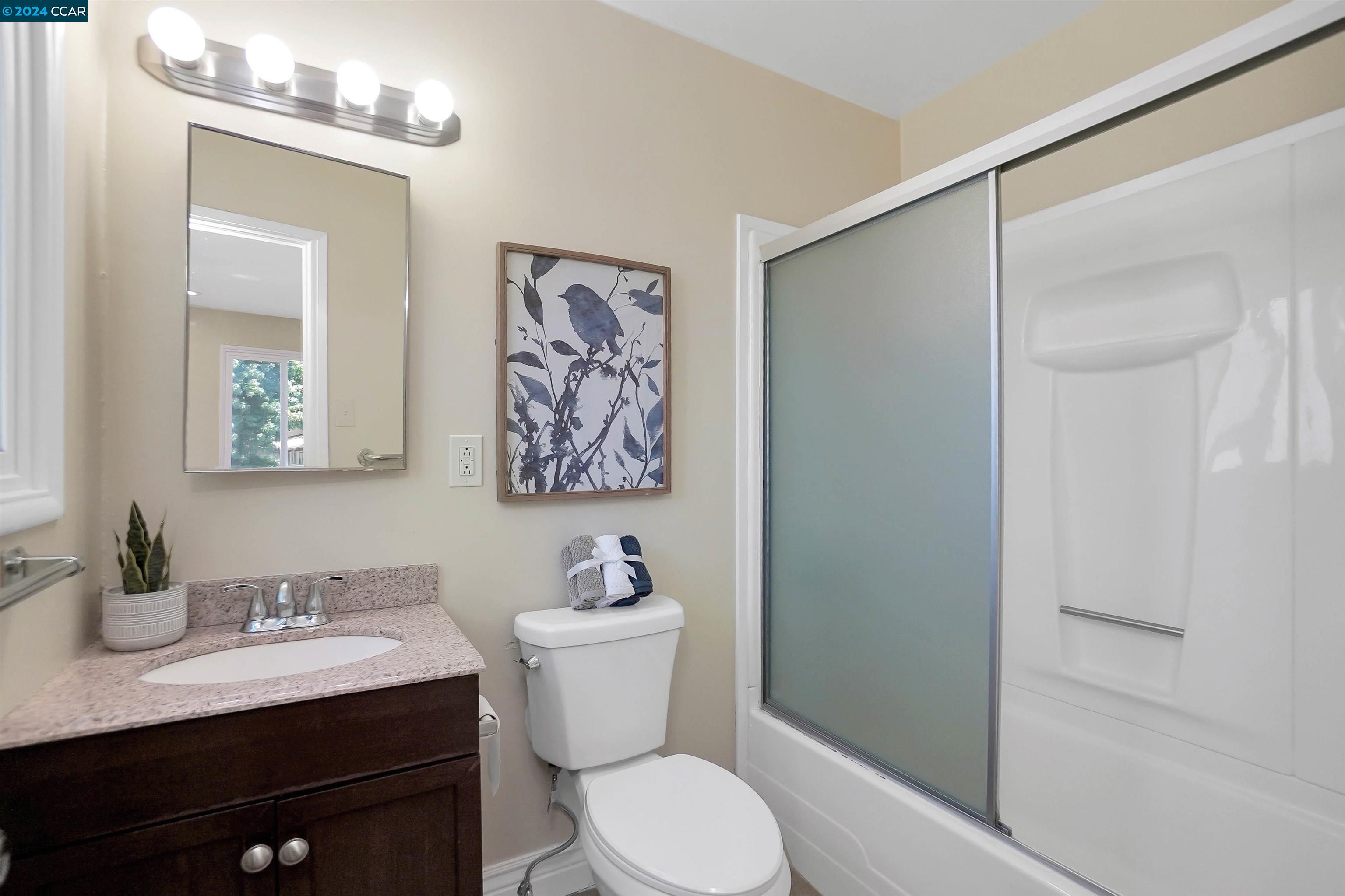 Detail Gallery Image 23 of 46 For 2951 Estates Ave, Pinole,  CA 94564 - 4 Beds | 2 Baths