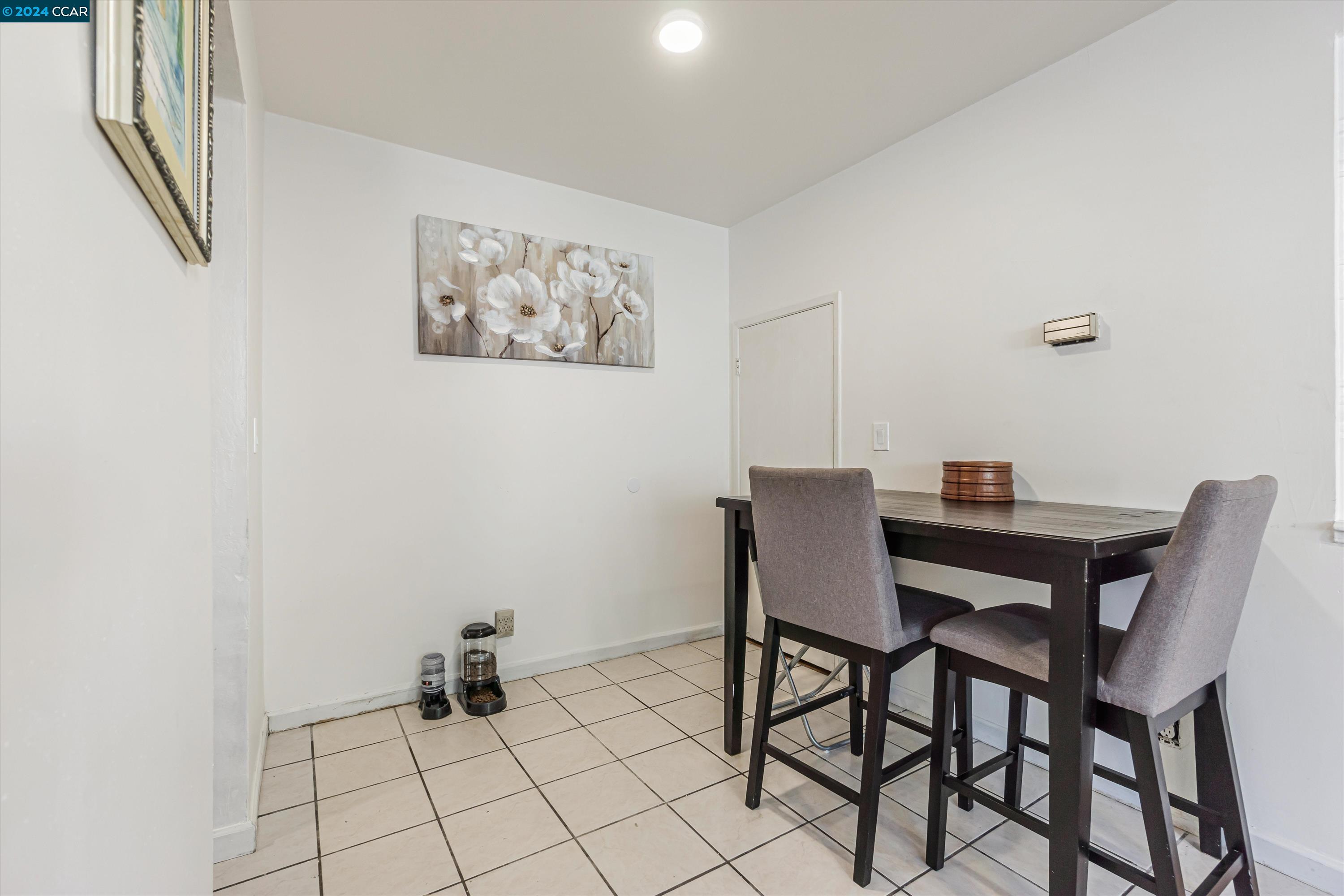 Detail Gallery Image 14 of 26 For 1370 Del Rio Ct #2,  Concord,  CA 94518 - 2 Beds | 1/1 Baths