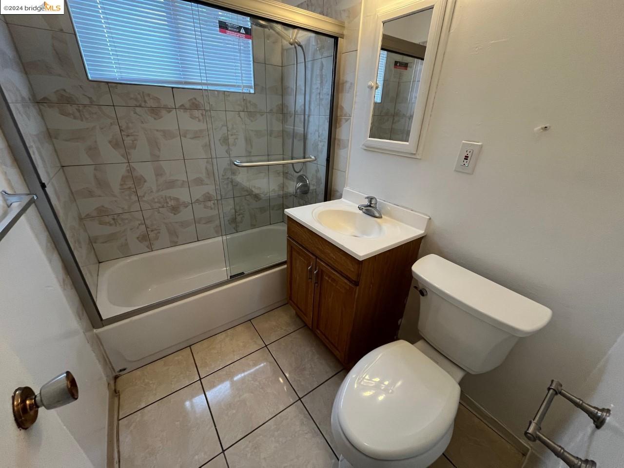 Detail Gallery Image 13 of 15 For 2114 W Avenue 136th, San Leandro,  CA 94577 - 2 Beds | 1 Baths