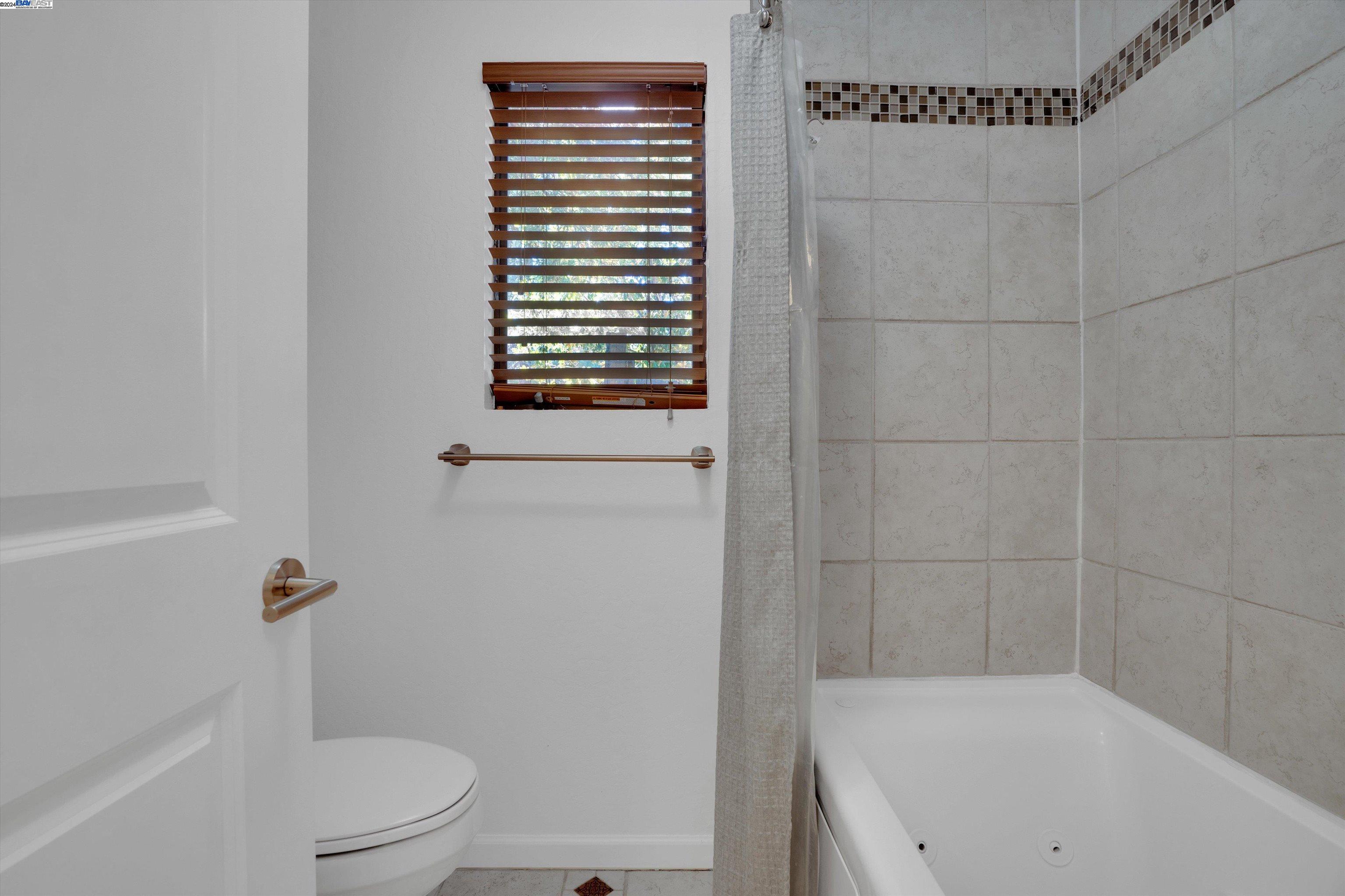 Detail Gallery Image 26 of 47 For 107 Woodsworth Ln, Pleasant Hill,  CA 94523 - 2 Beds | 2 Baths