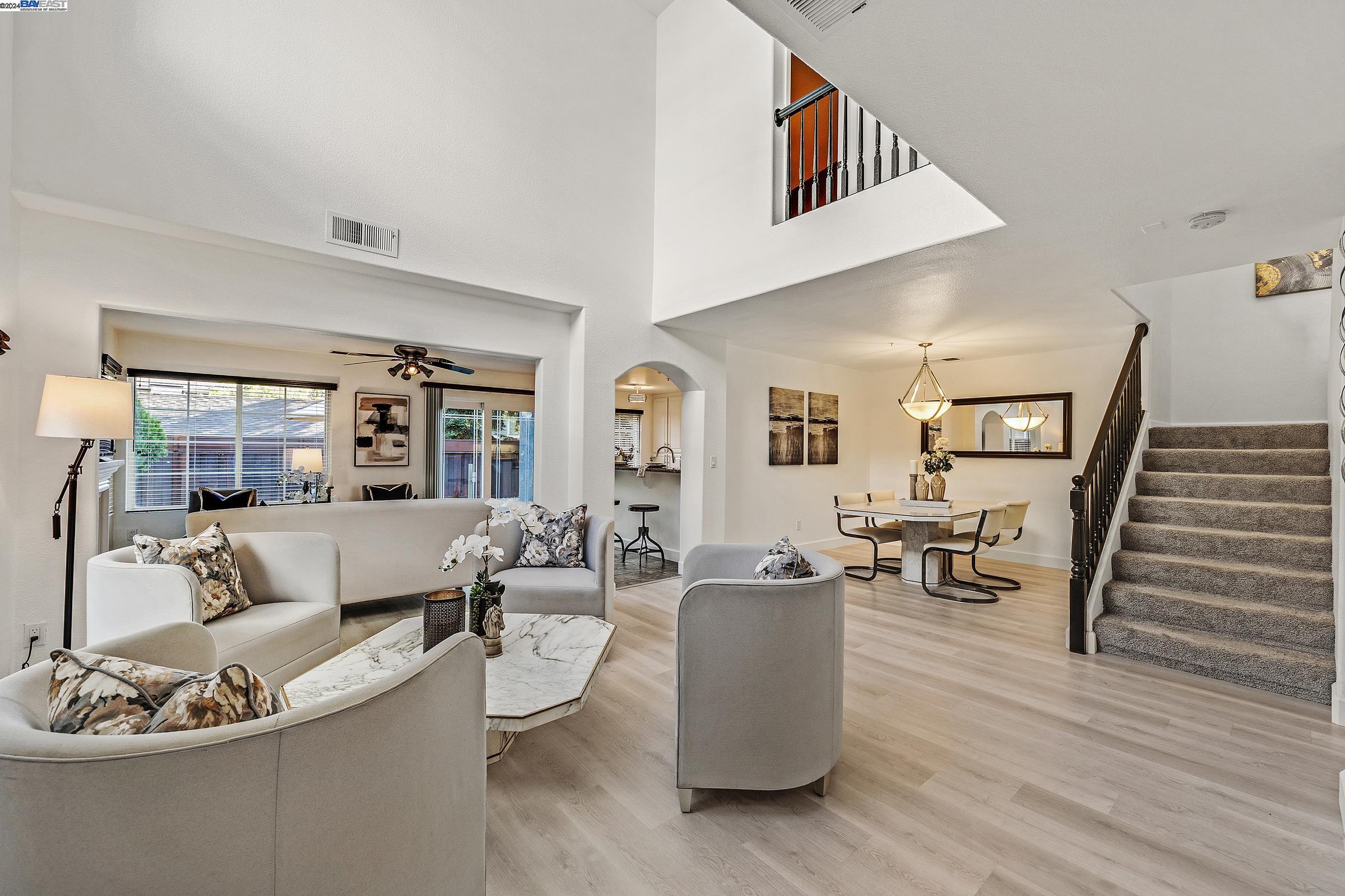 Photo #2: 41072597 Listing 