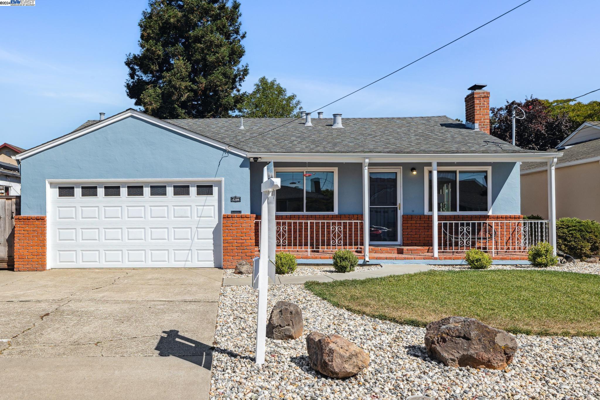 Detail Gallery Image 1 of 1 For 2308 Vegas Ave, Castro Valley,  CA 94546 - 3 Beds | 1 Baths