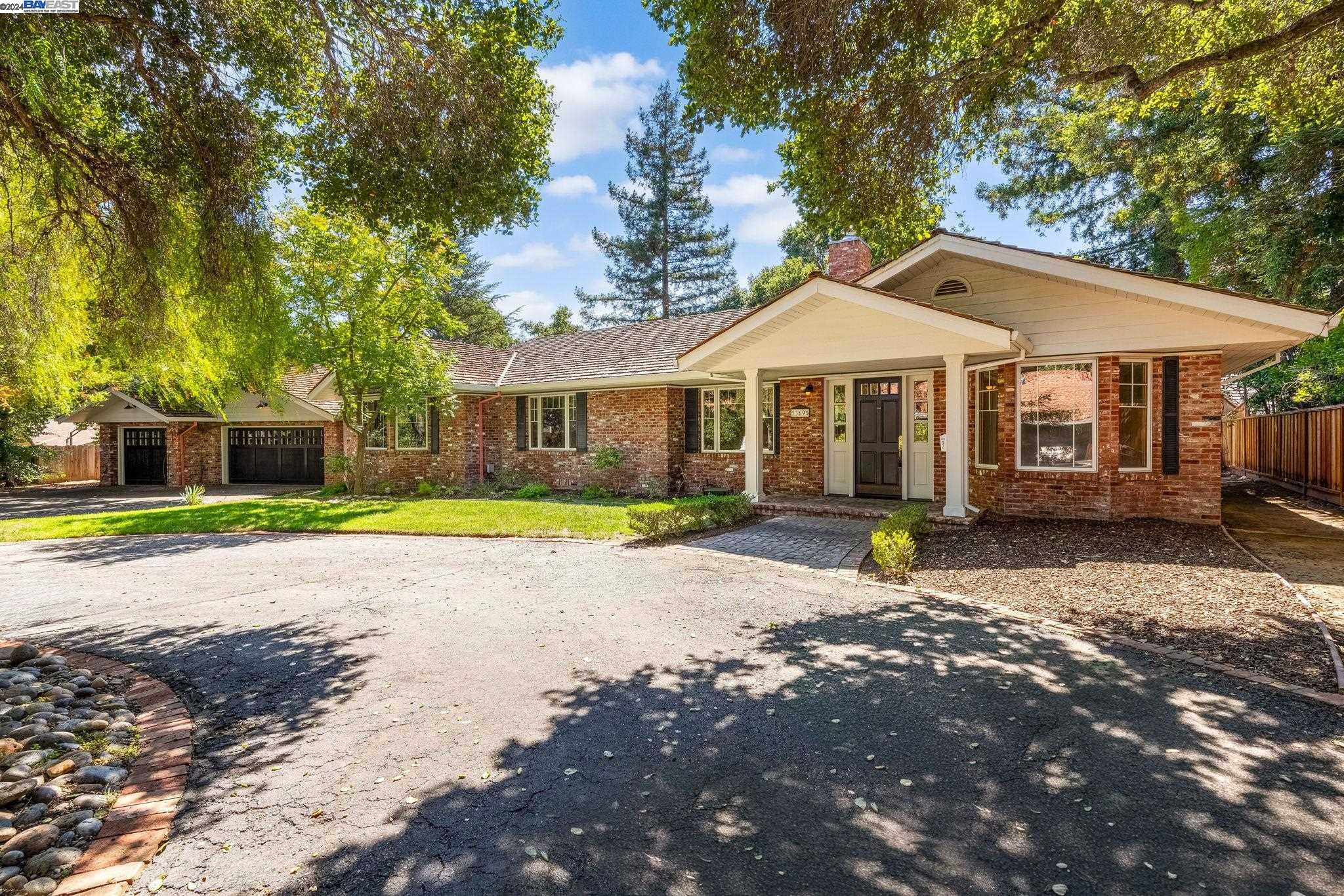 Detail Gallery Image 1 of 1 For 13695 Quito Rd, Saratoga,  CA 95070 - 3 Beds | 3/1 Baths