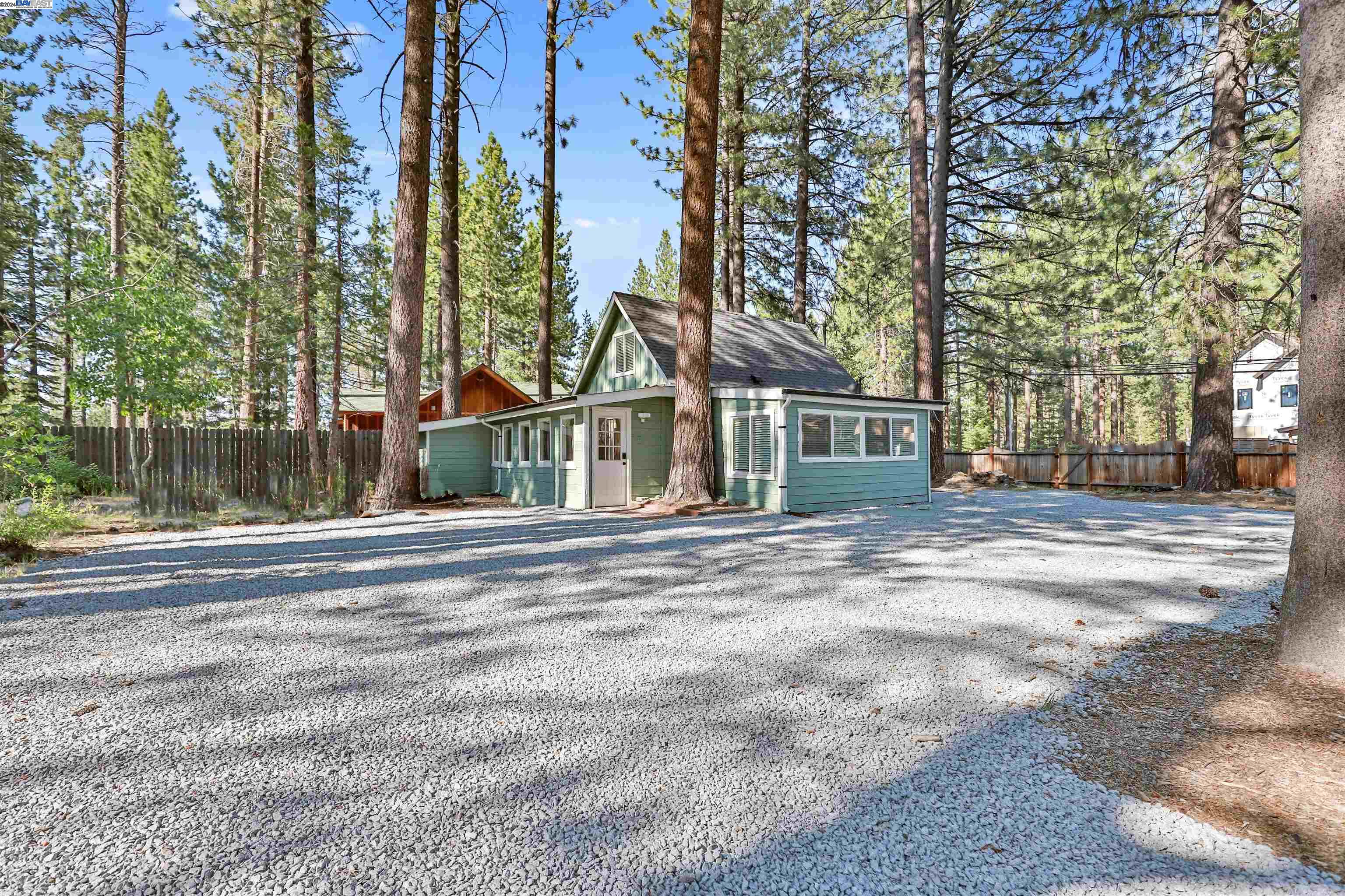 Detail Gallery Image 3 of 16 For 1094 Johnson Blvd, –,  CA 96150 - 3 Beds | 2 Baths