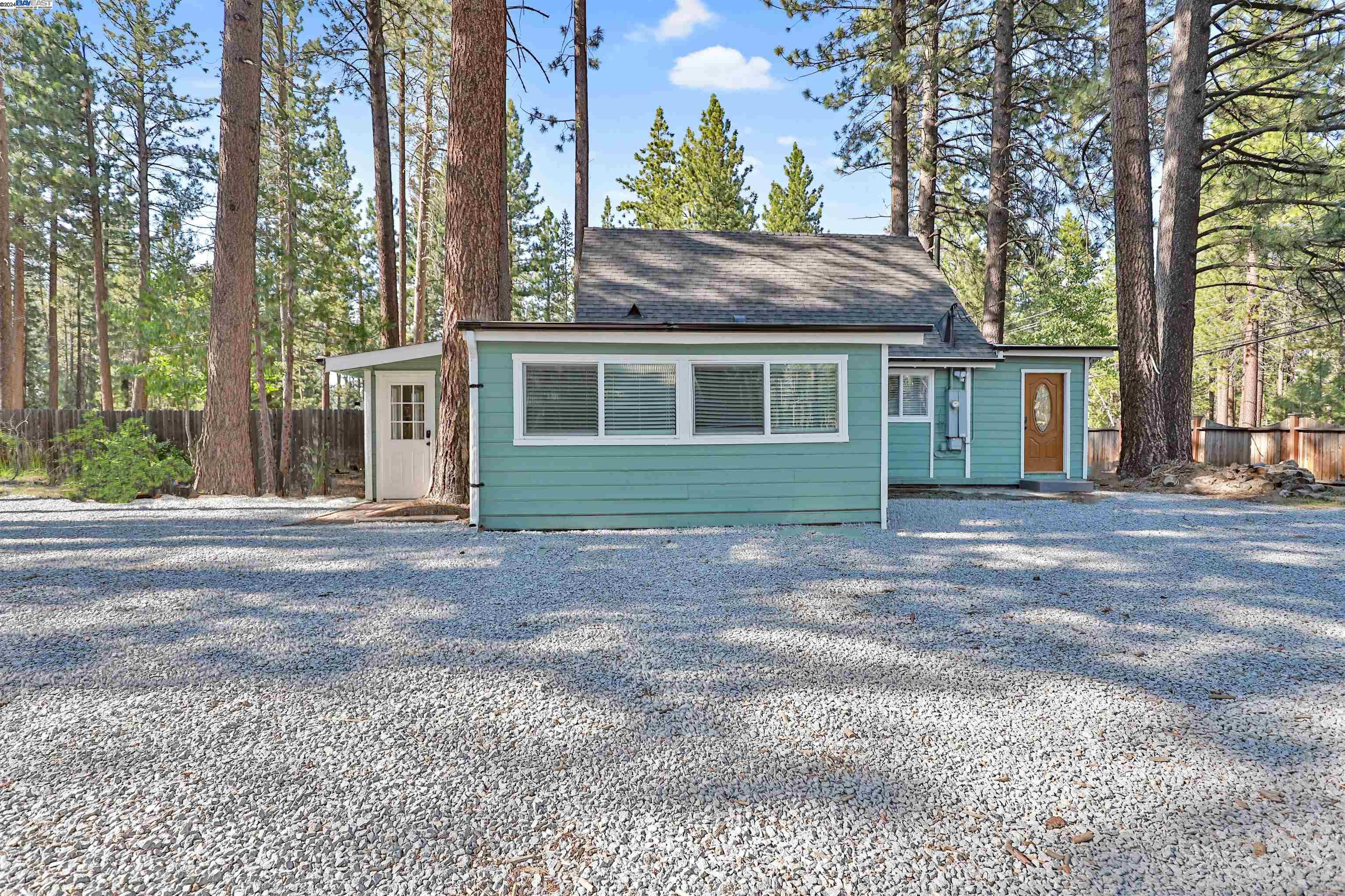 Detail Gallery Image 4 of 16 For 1094 Johnson Blvd, –,  CA 96150 - 3 Beds | 2 Baths