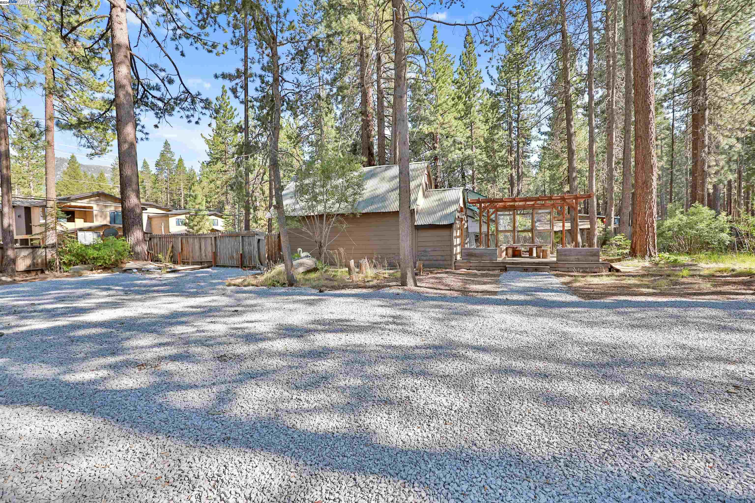 Detail Gallery Image 5 of 16 For 1094 Johnson Blvd, –,  CA 96150 - 3 Beds | 2 Baths