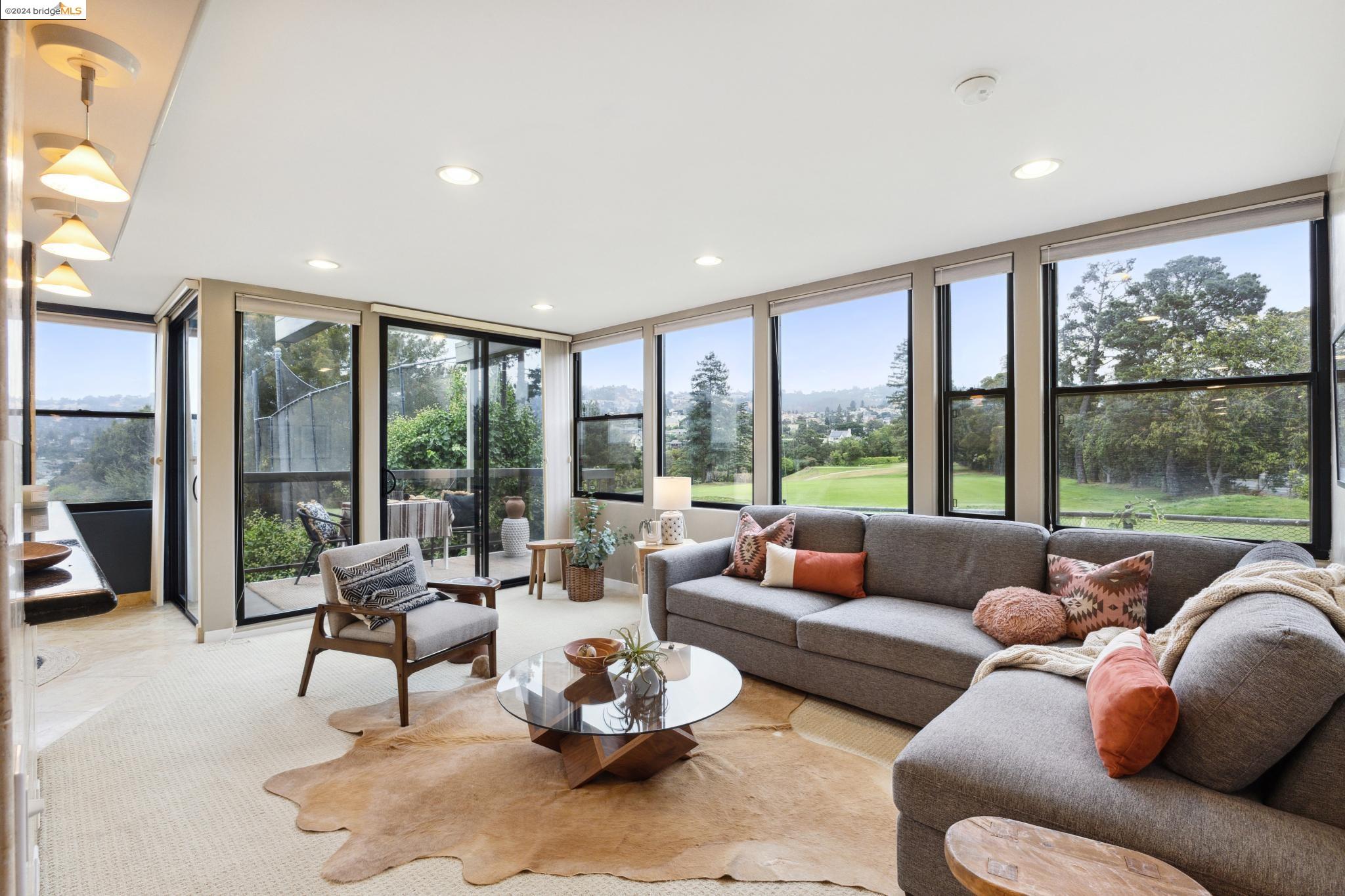 More Details about MLS # 41072700 : 5400 BROADWAY TER # 206