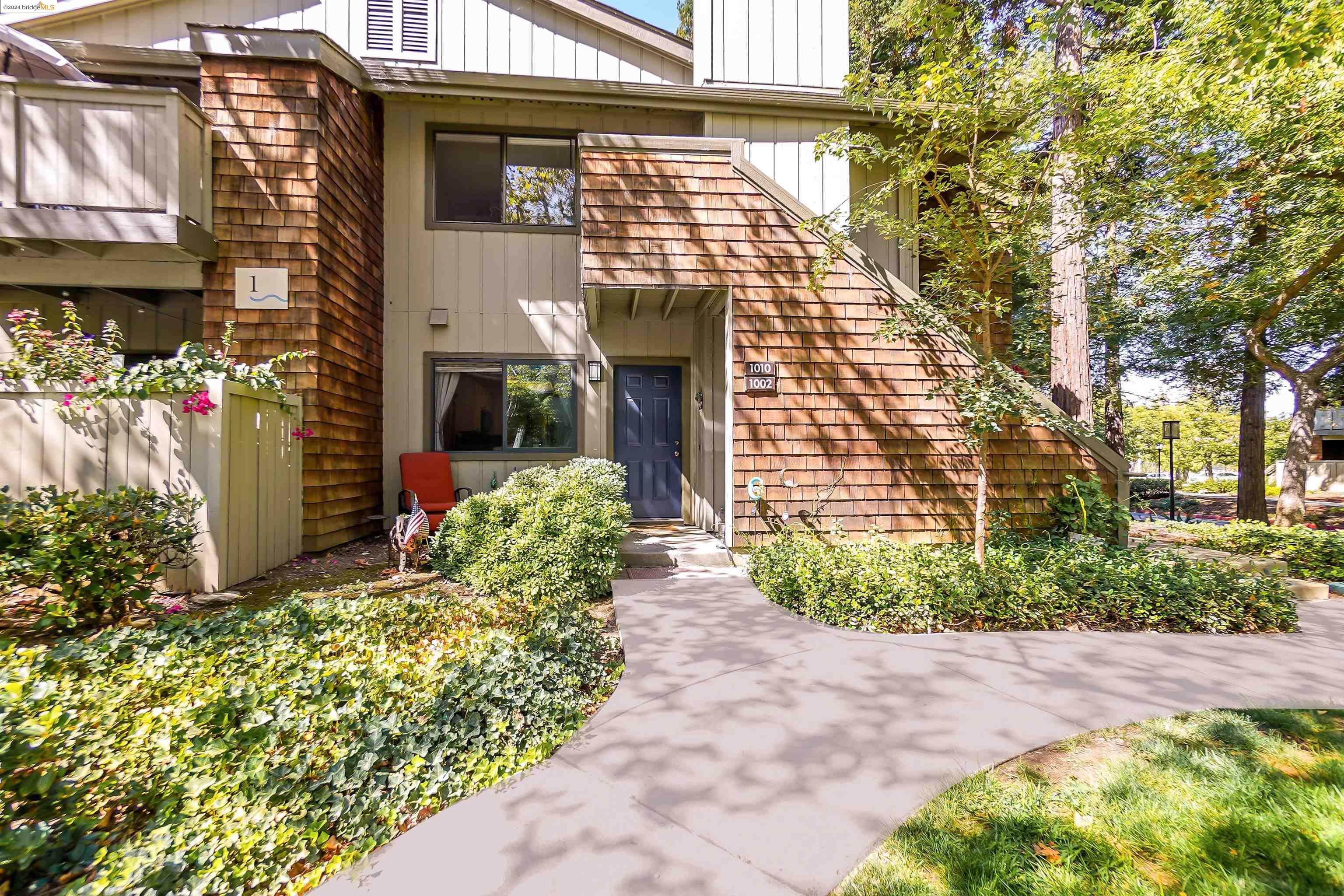 Detail Gallery Image 1 of 1 For 1002 La Terrace Cir, San Jose,  CA 95123 - 2 Beds | 1 Baths